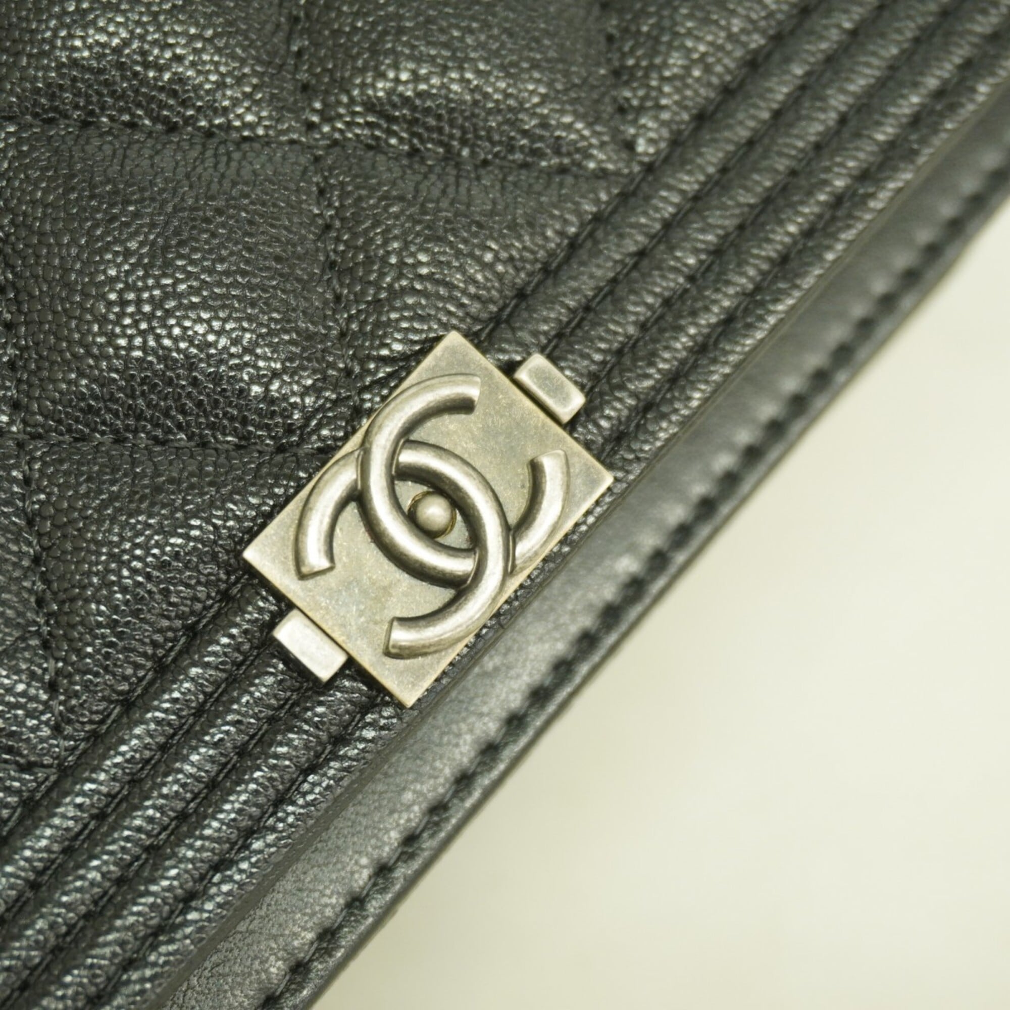 Chanel Black Grained Calfskin Chain/Shoulder Wallet (Pre-Owned)