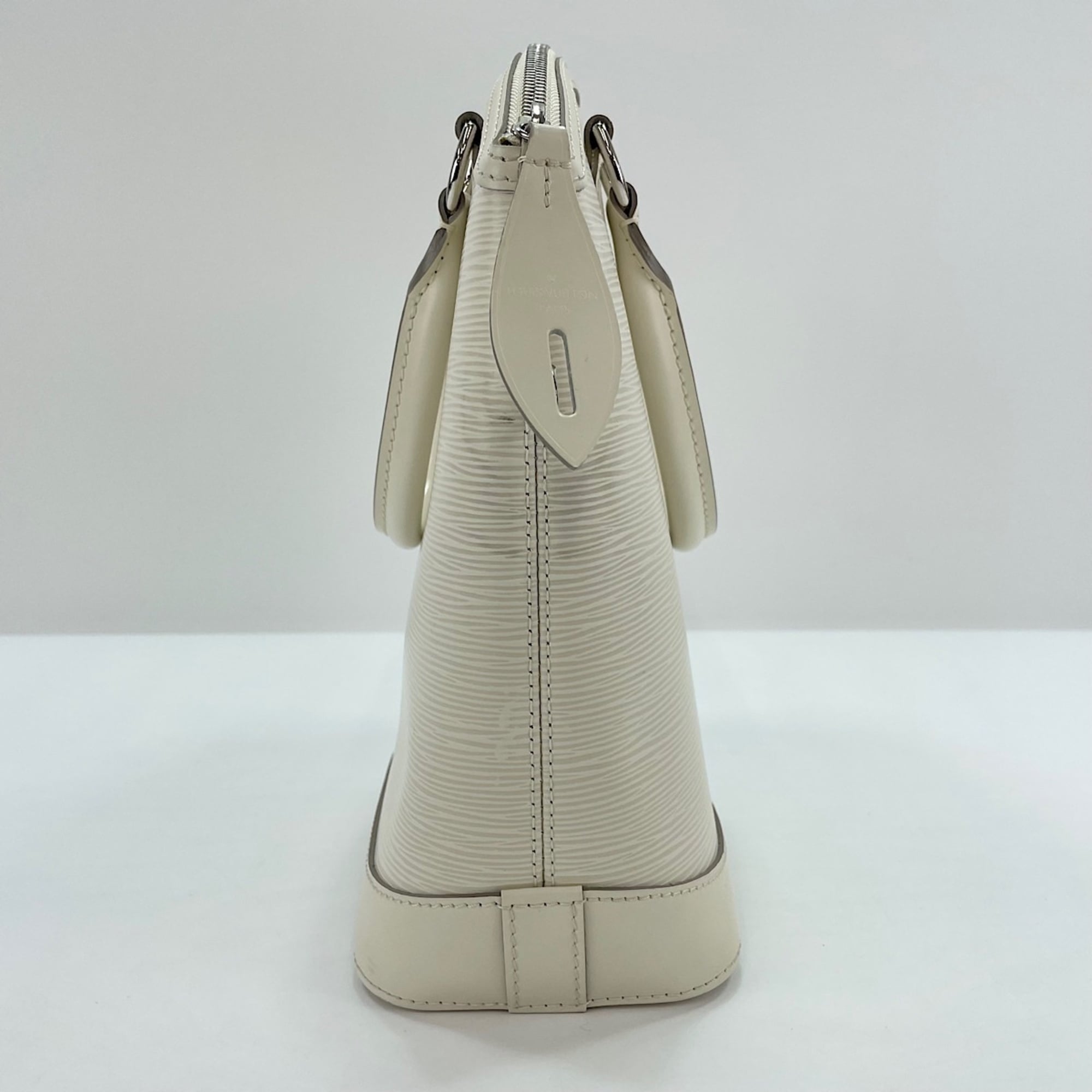 Louis Vuitton White Handbag (Pre-Owned)