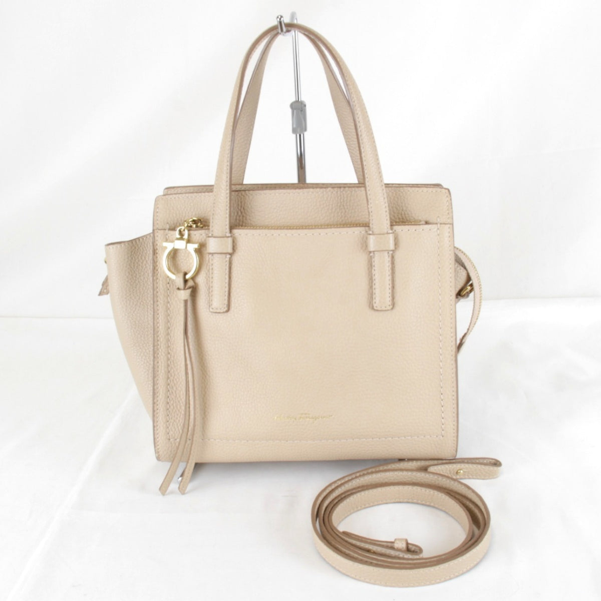 Salvatore Ferragamo Pink Leather Handbag (Pre-Owned)