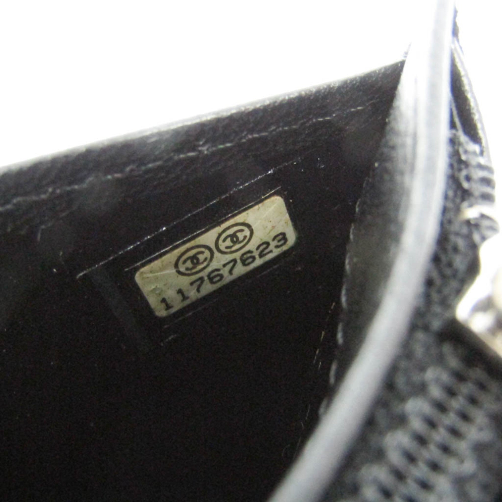 Chanel Lucky Symbols Yen Wallet Embossed Quilted Leather Black Leather Wallets Accessory (Pre-Owned)