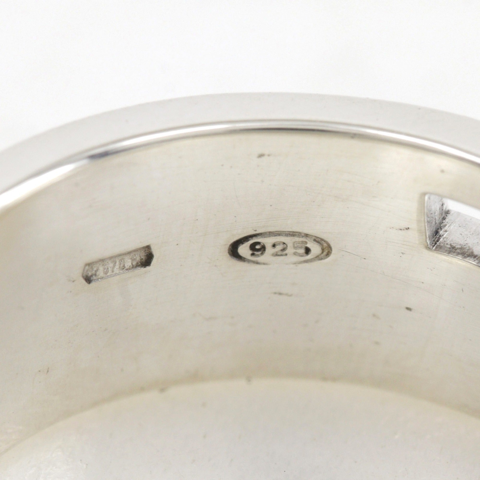 Gucci Silver 925 Band Ring (Pre-Owned)