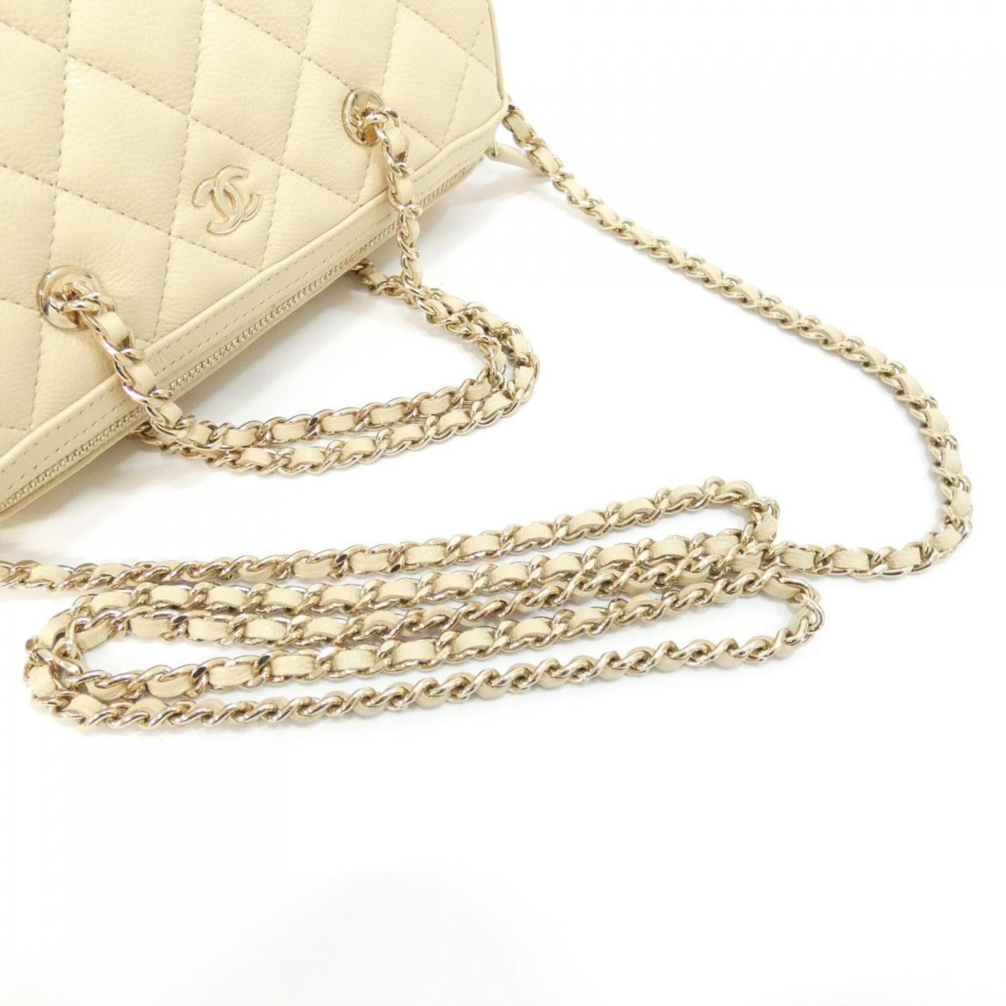 Chanel Beige Grained Calfskin Handbag (Pre-Owned)