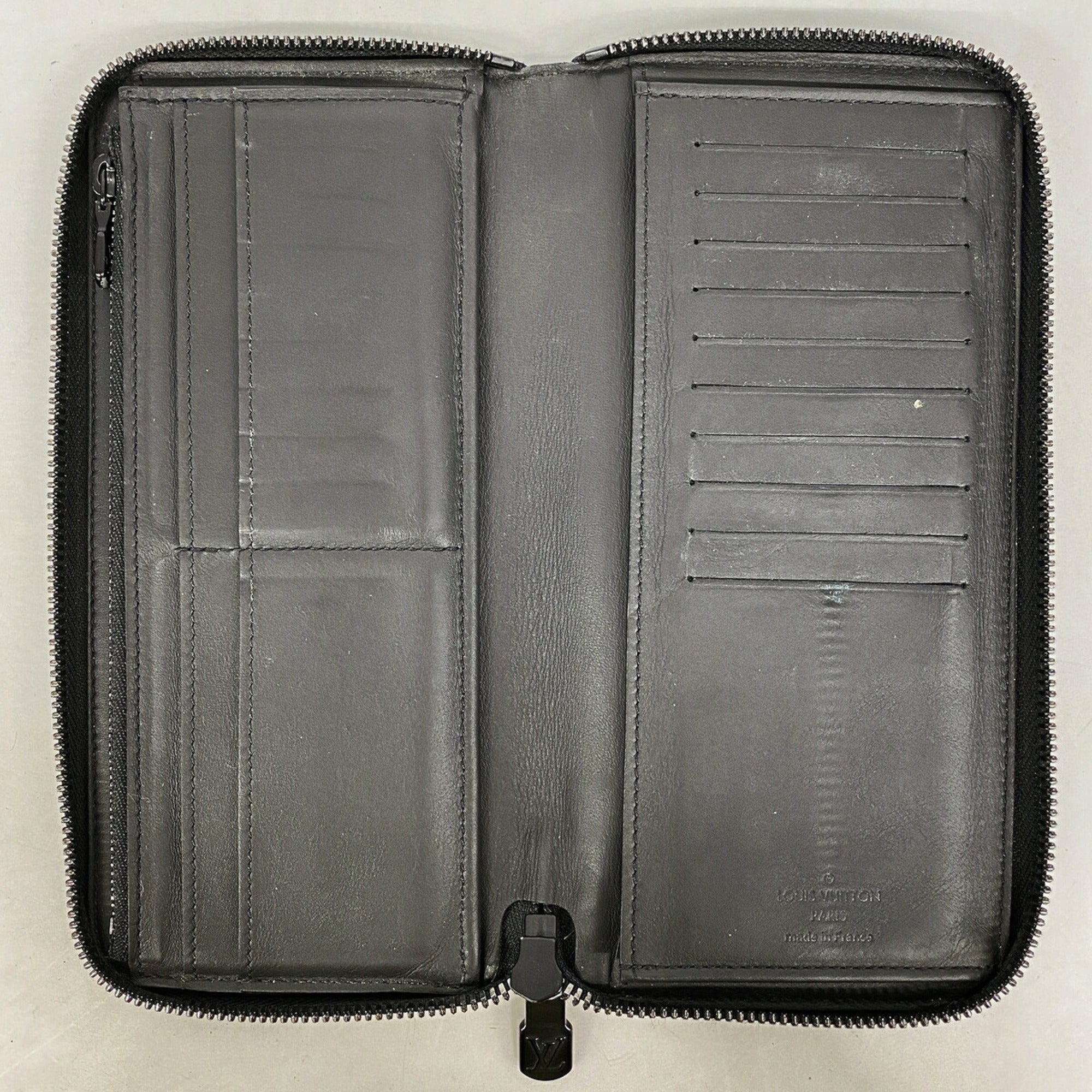Louis Vuitton Noir Long Wallet (Bi-Fold) (Pre-Owned)