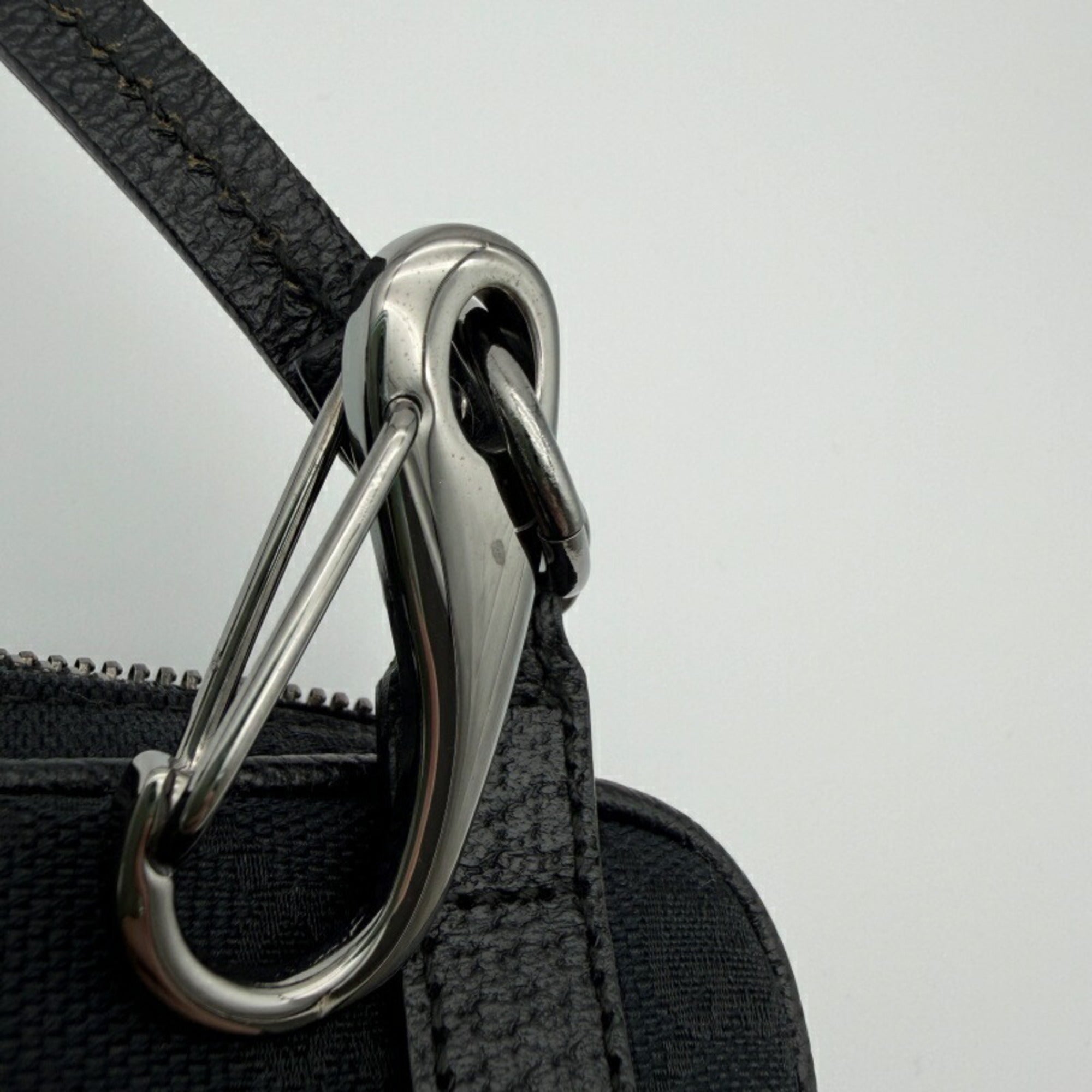 Gucci Gg Canvas Black Gg Canvas Leather Shoulder Bag (Pre-Owned)