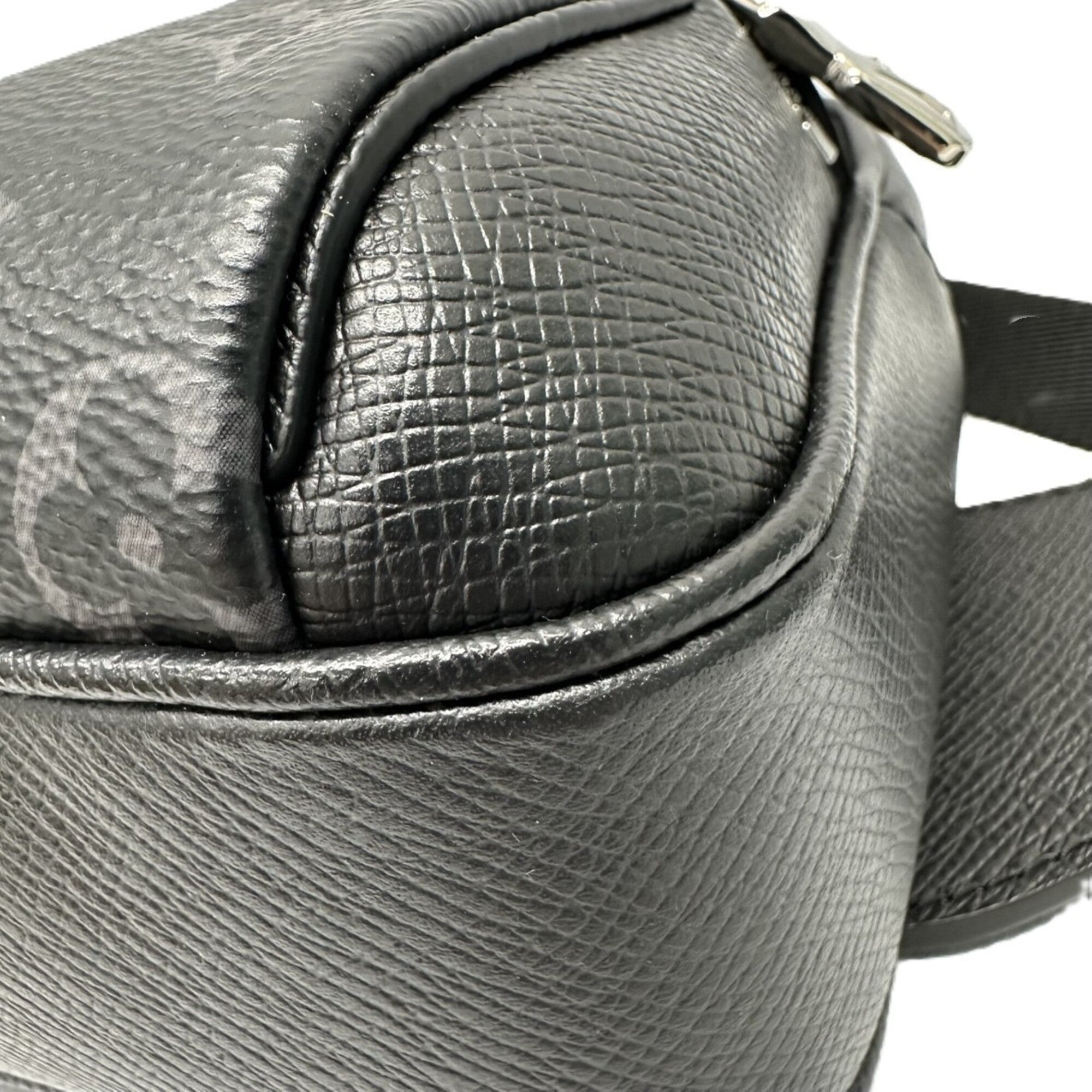 Louis Vuitton Taigarama Black Taigarama Leather Fanny Pack (Pre-Owned)