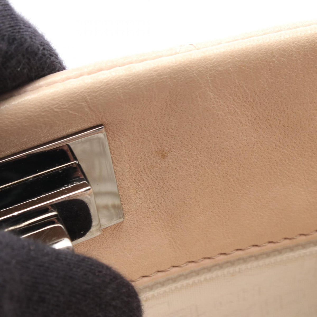 Chanel 2.55 Beige Leather Handbag Shoulder Bag (Pre-Owned)
