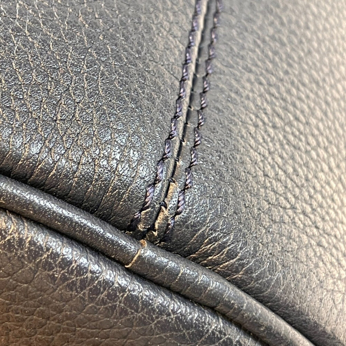 Christian Dior Navy Leather Shoulder Bag (Pre-Owned)