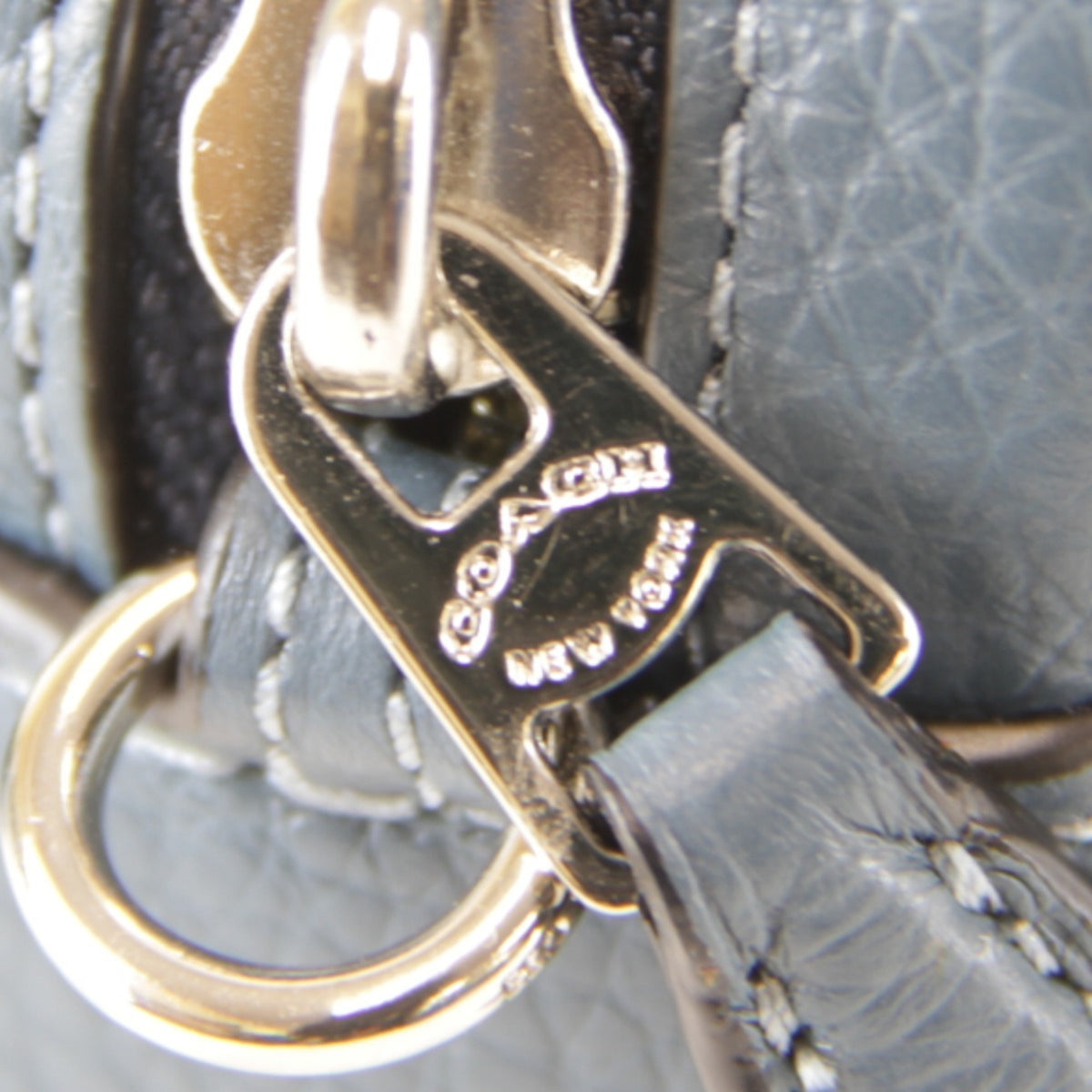 Coach Blue Leather Shoulder Bag (Pre-Owned)