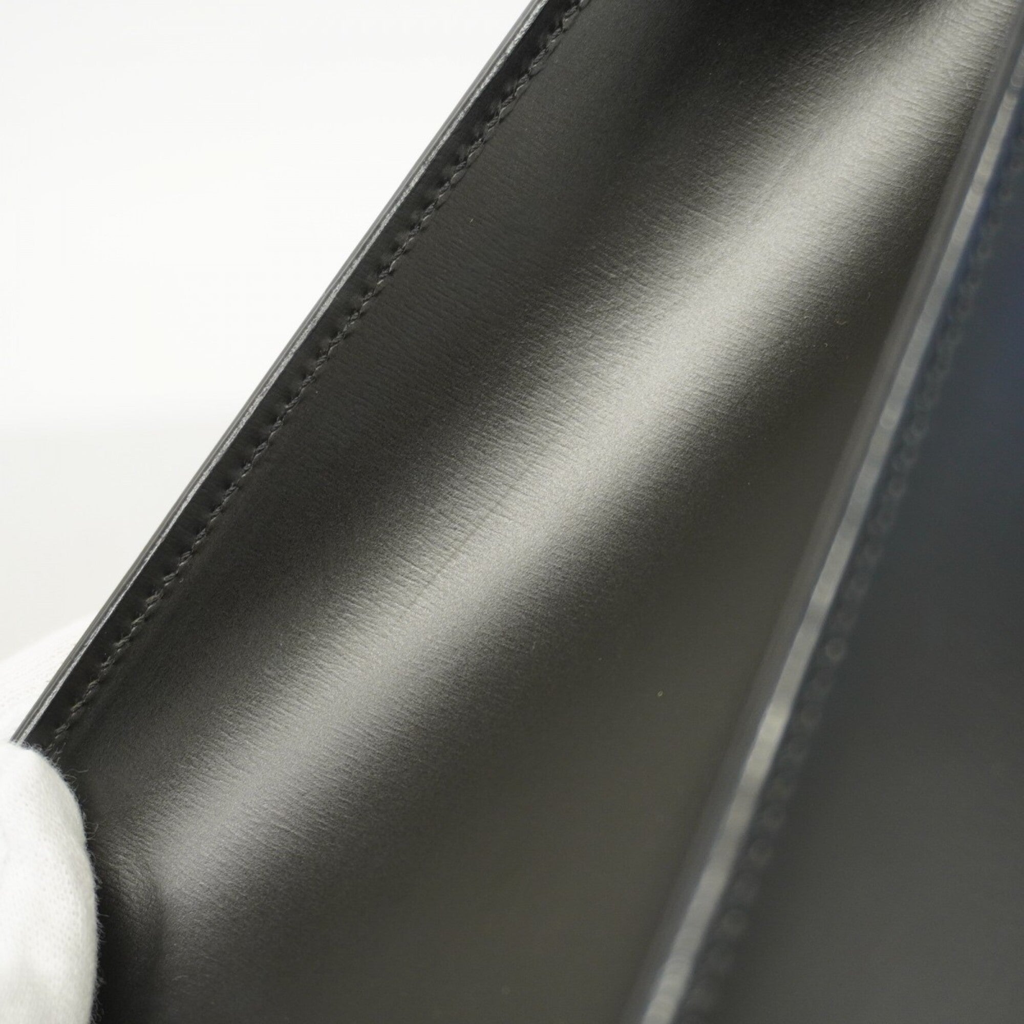 Cartier Black Leather Shoulder Bag (Pre-Owned)