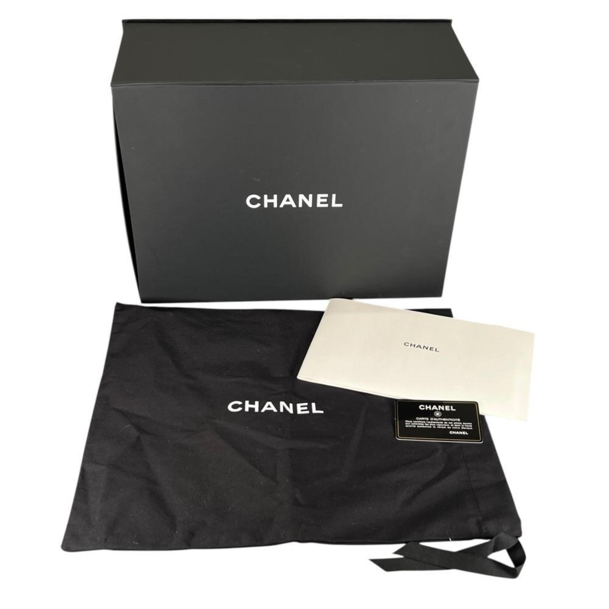 Chanel Pink Grained Calfskin Shoulder Bag (Pre-Owned)