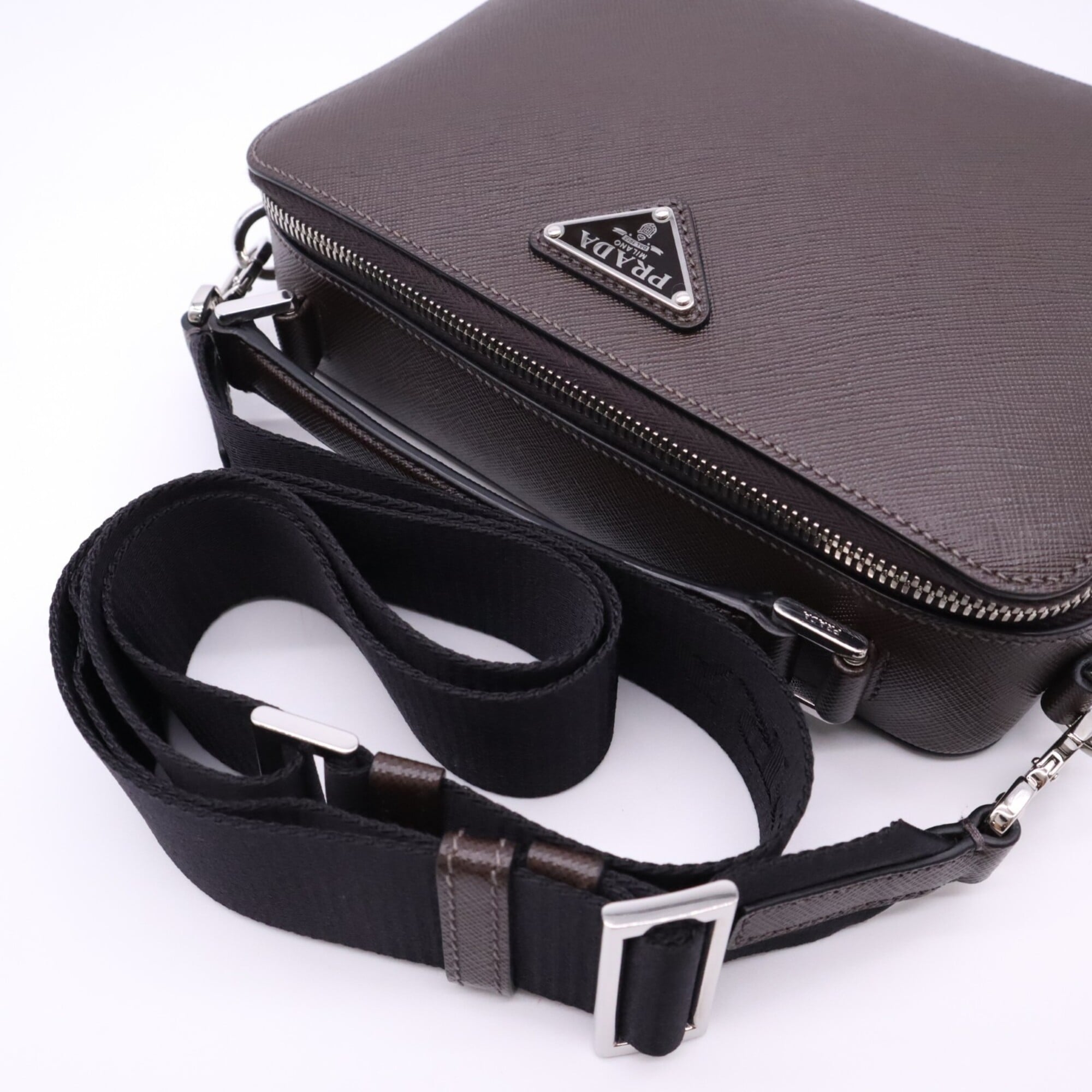 Prada Saffiano Brown Saffiano Shoulder Bag (Pre-Owned)