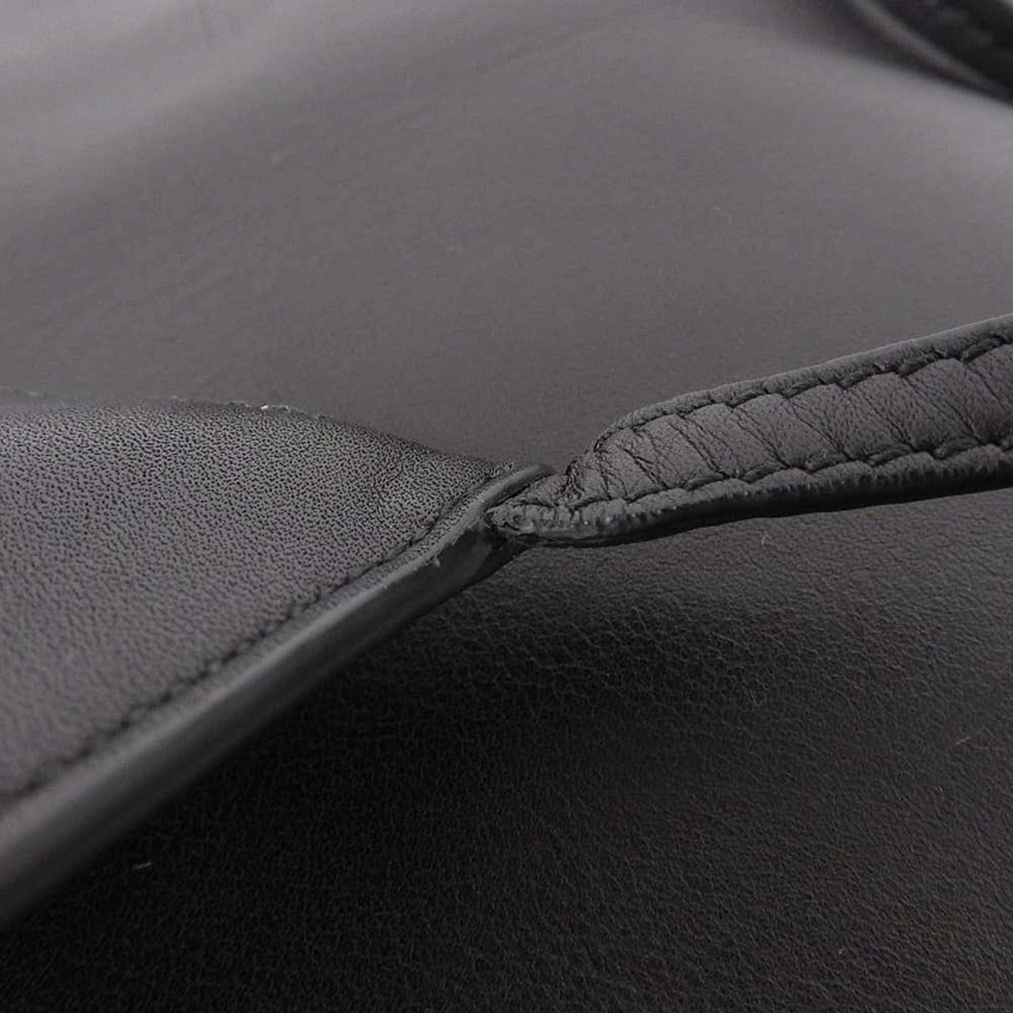 Salvatore Ferragamo Black Leather Handbag Pouch Shoulder Bag (Pre-Owned)