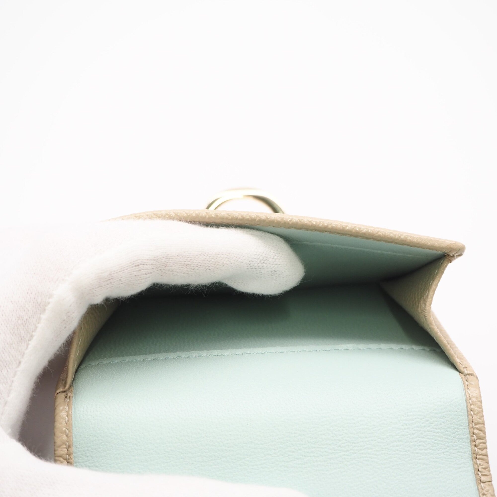 Bvlgari Bvlgari Bvlgari Beige Leather Wallet (Tri-Fold) (Pre-Owned)