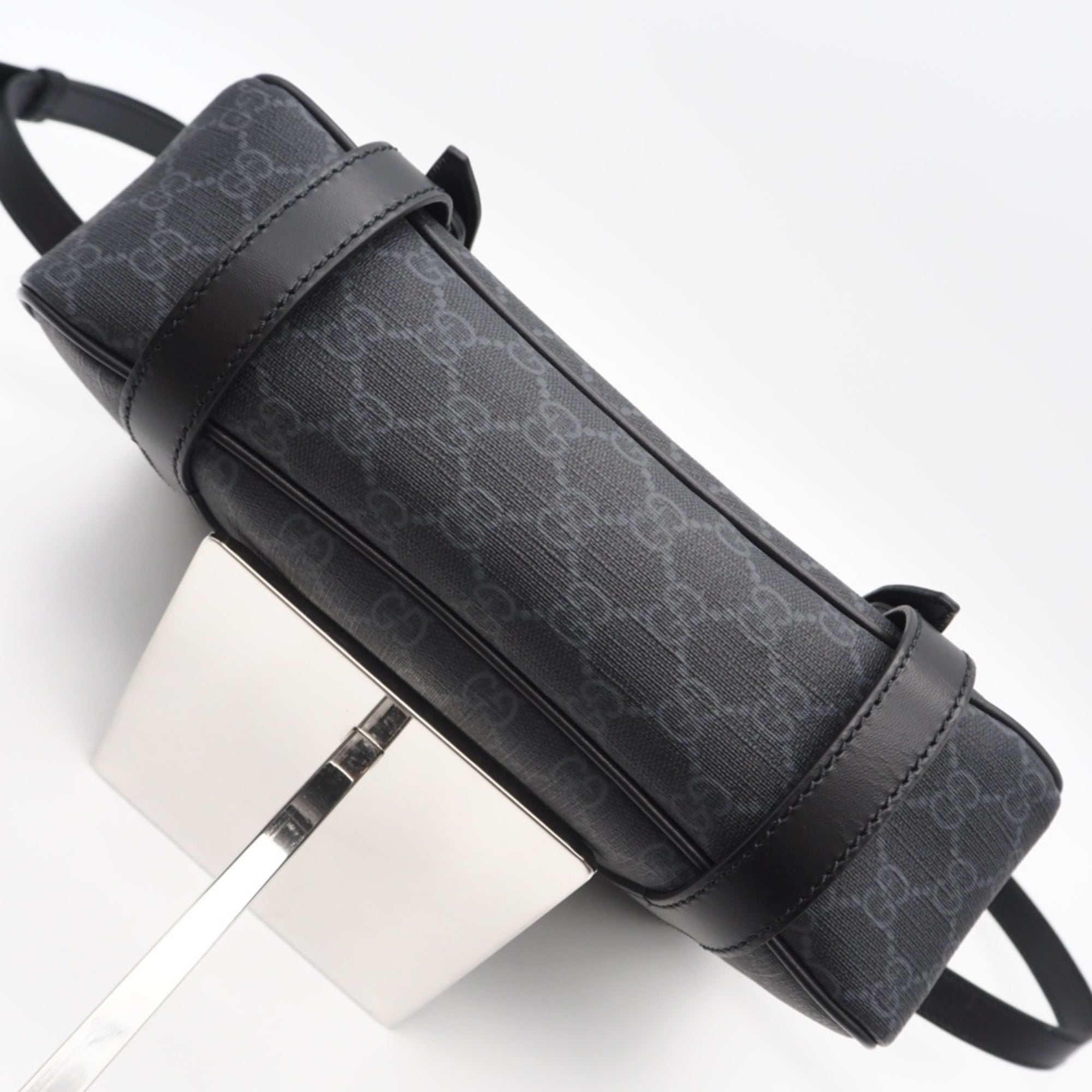Gucci Black Gray Coated Canvas Messenger Bag Shoulder Bag (Pre-Owned)