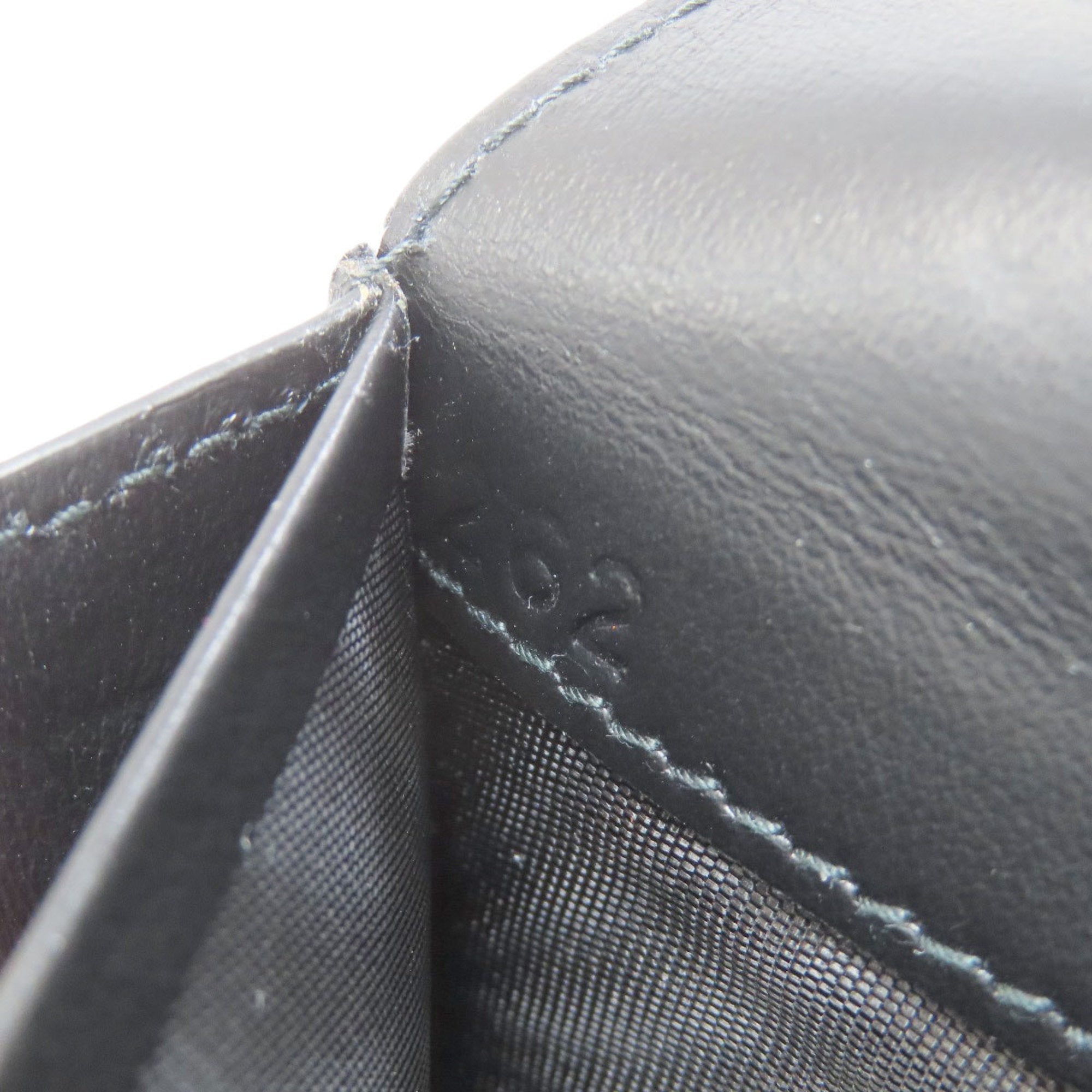 Miu Miu Black Leather Long Wallet (Bi-Fold) (Pre-Owned)