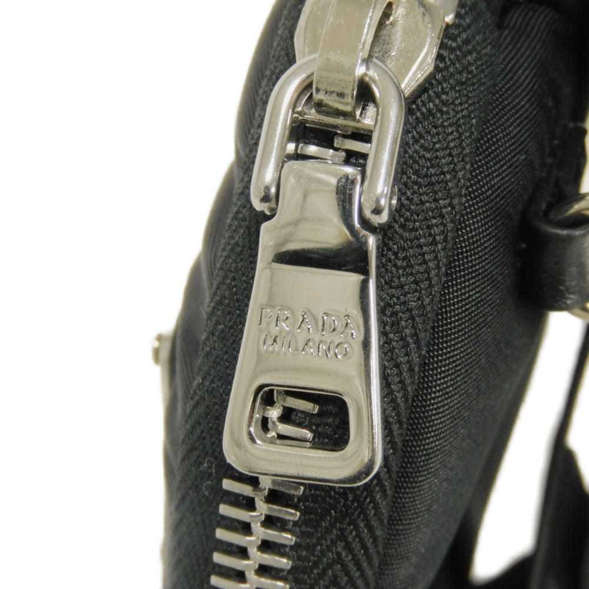 Prada Black Nylon Shoulder Bag (Pre-Owned)