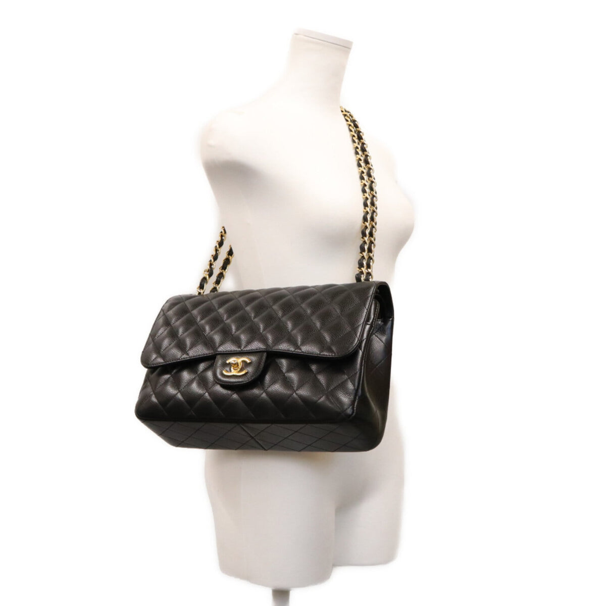 Chanel Black Grained Calfskin Shoulder Bag (Pre-Owned)