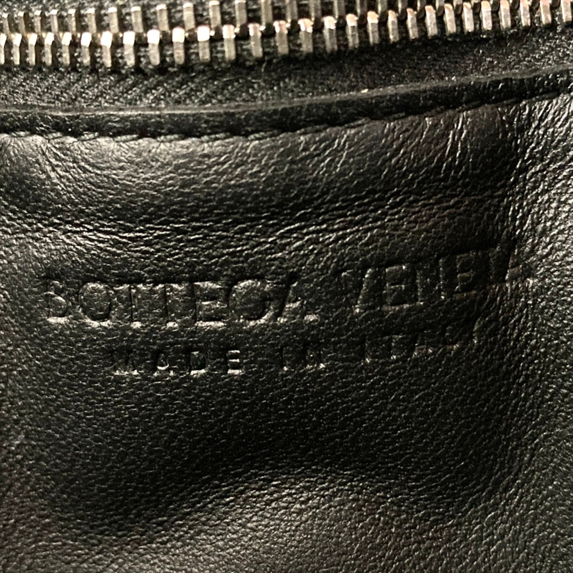 Bottega Veneta Black Intrecciato Shoulder Bag (Pre-Owned)
