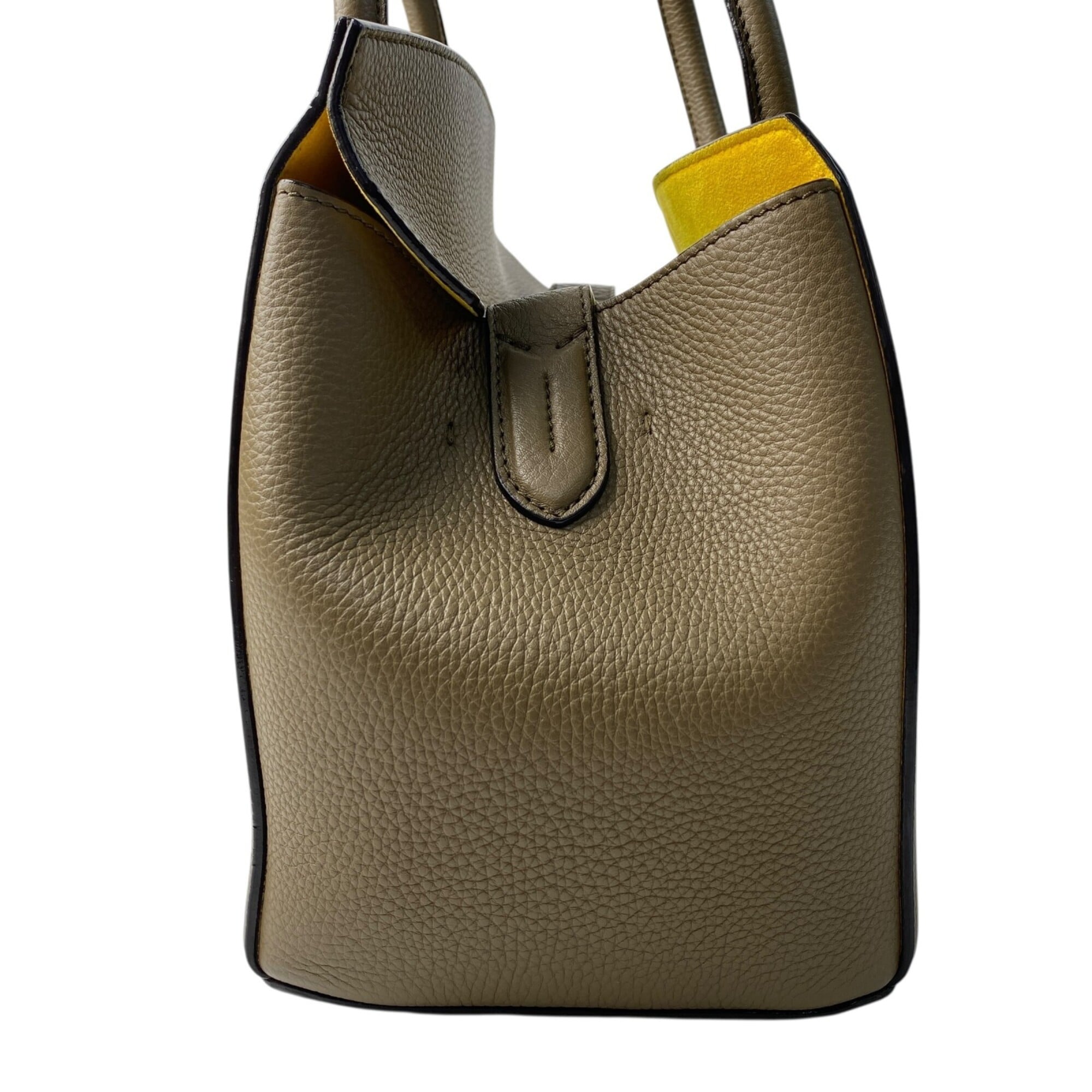 Bally Grayish Leather Handbag (Pre-Owned)