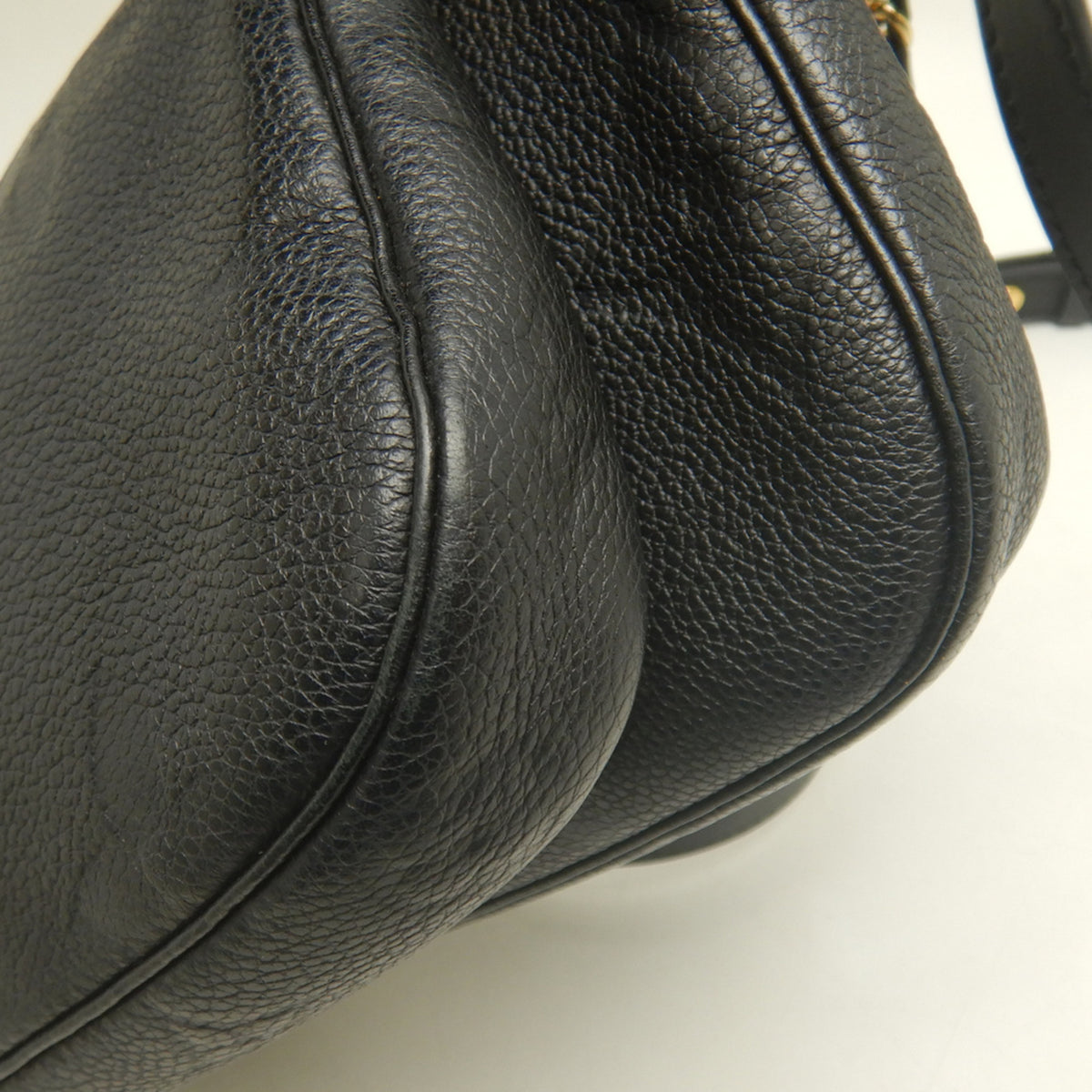 Louis Vuitton Noir Leather Pochette Pouch Shoulder Bag (Pre-Owned)