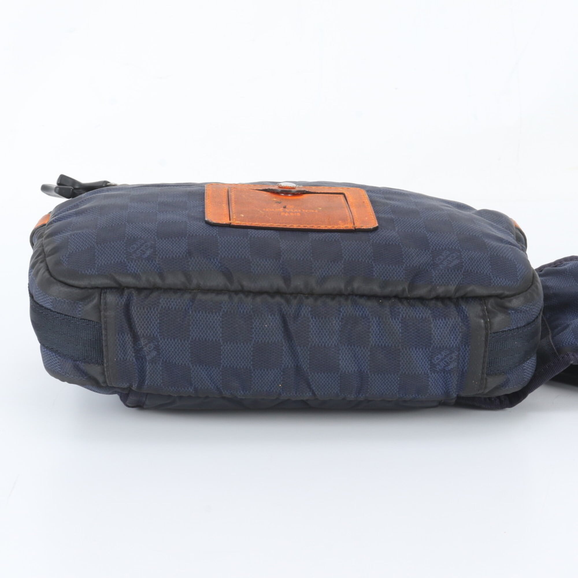 Louis Vuitton Navy Leather Nylon Pouch Sling Bag (Pre-Owned)