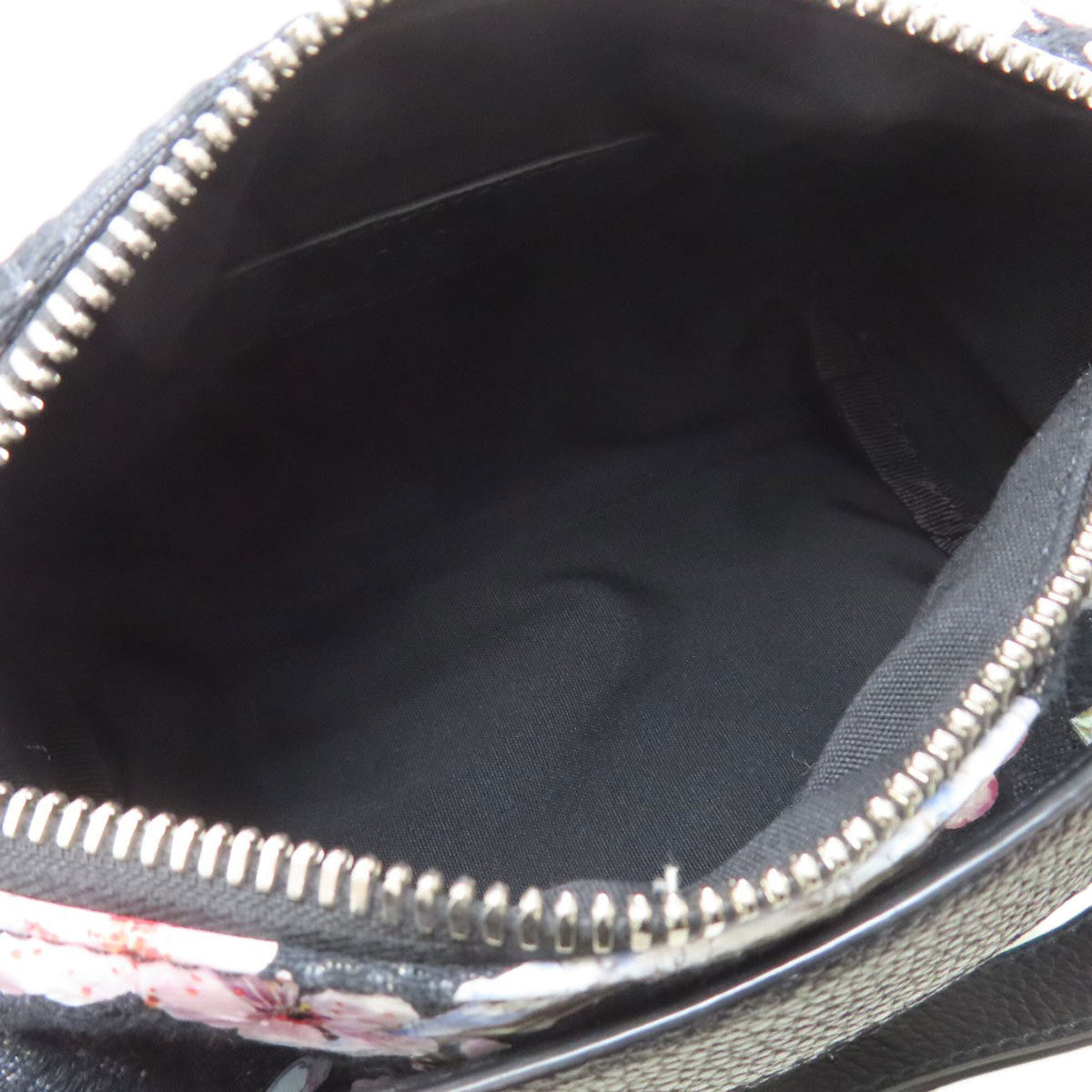 Christian Dior Black Canvas Handbag (Pre-Owned)