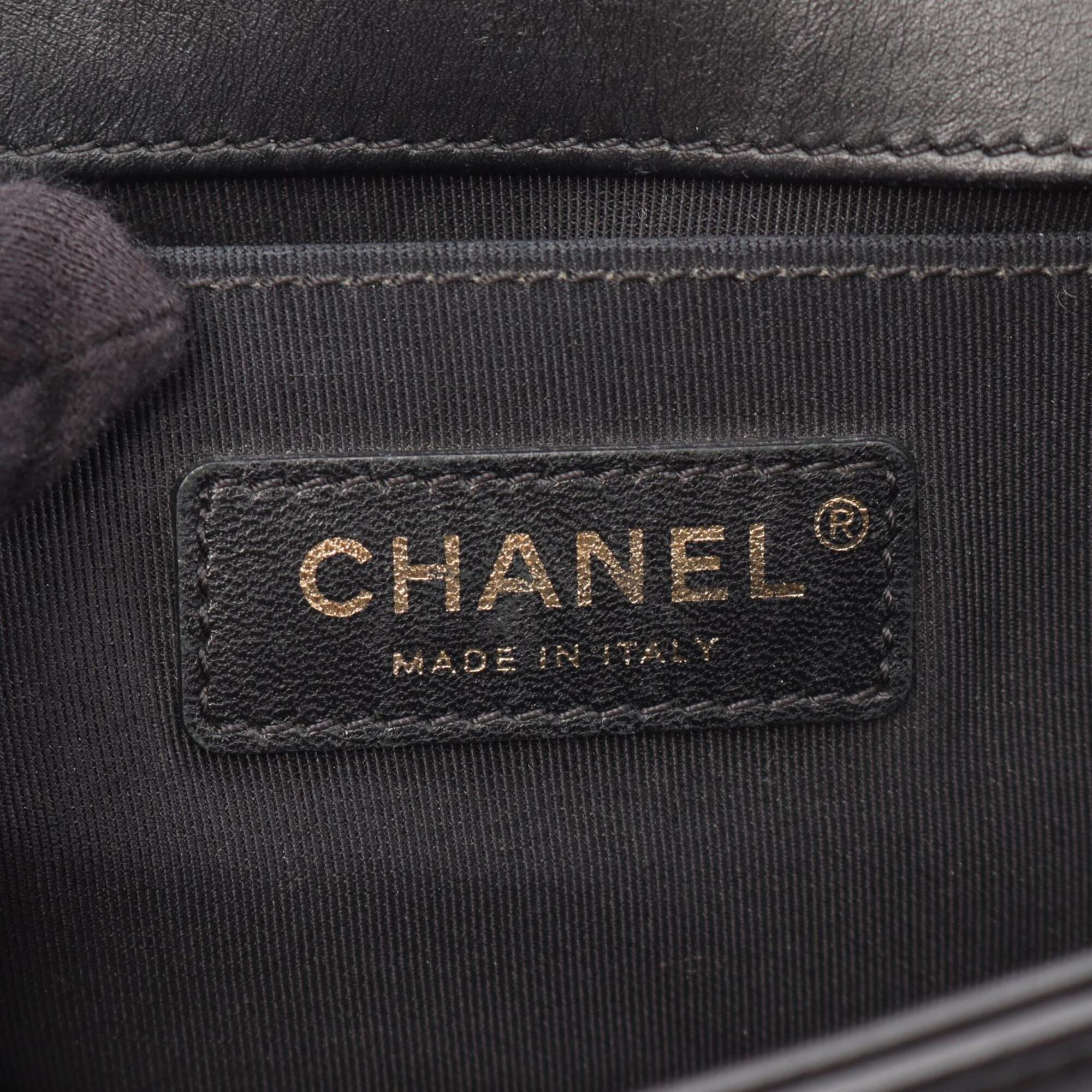Chanel Black Leather Handbag Shoulder Bag (Pre-Owned)