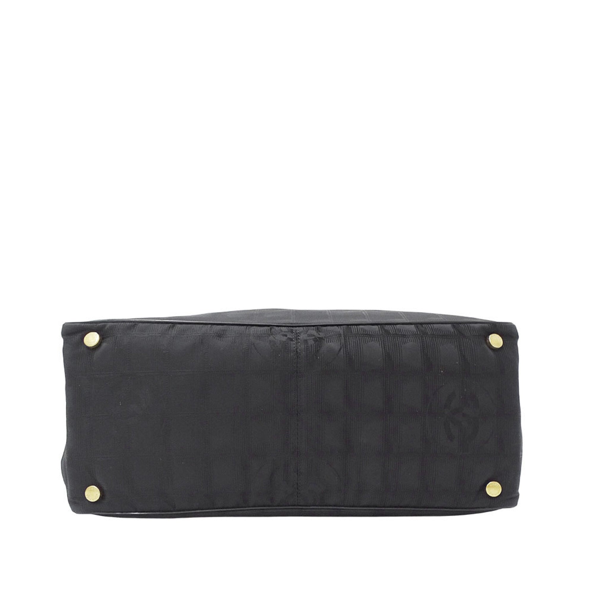 Chanel Black Nylon Handbag Tote Bag (Pre-Owned)