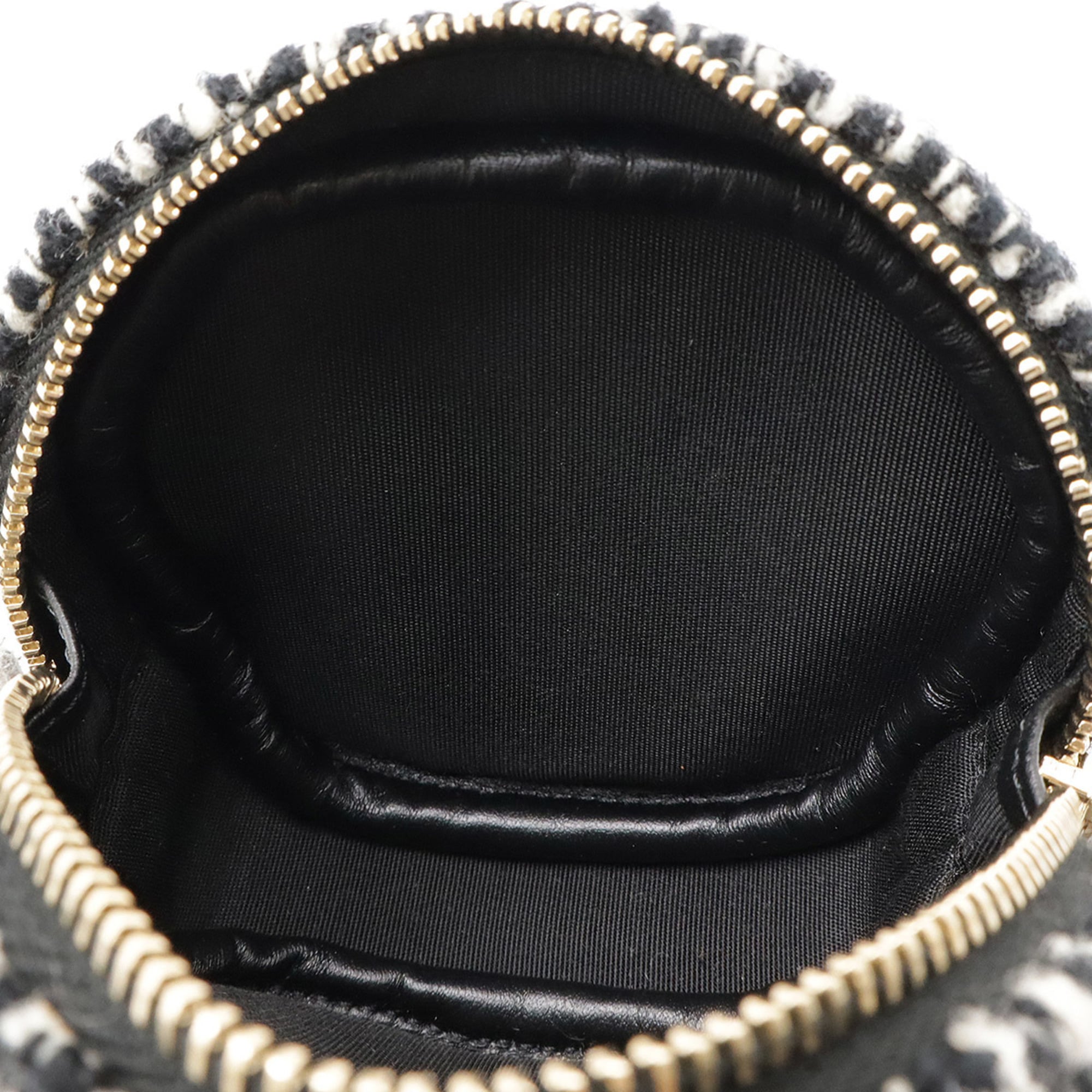 Chanel Black Ivory Tweed Pochette Pouch (Pre-Owned)
