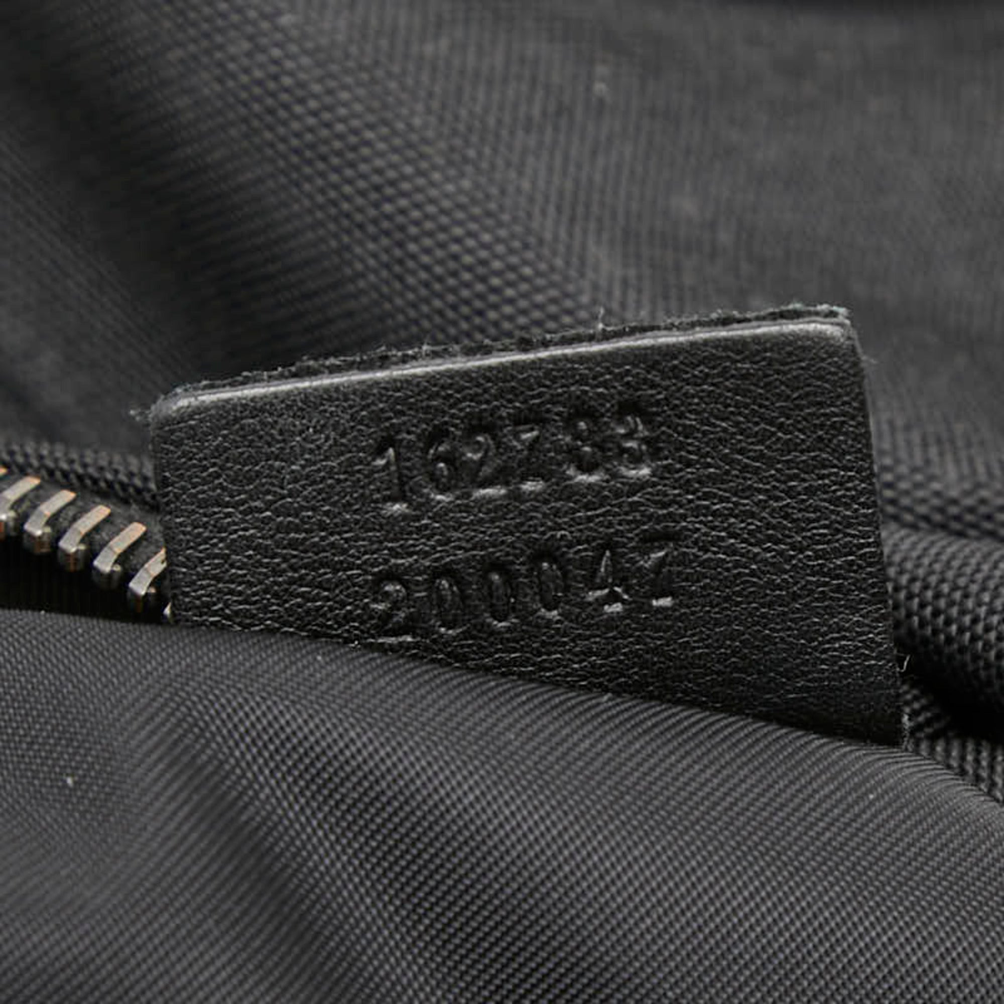 Gucci Black Nylon Leather Shoulder Bag (Pre-Owned)