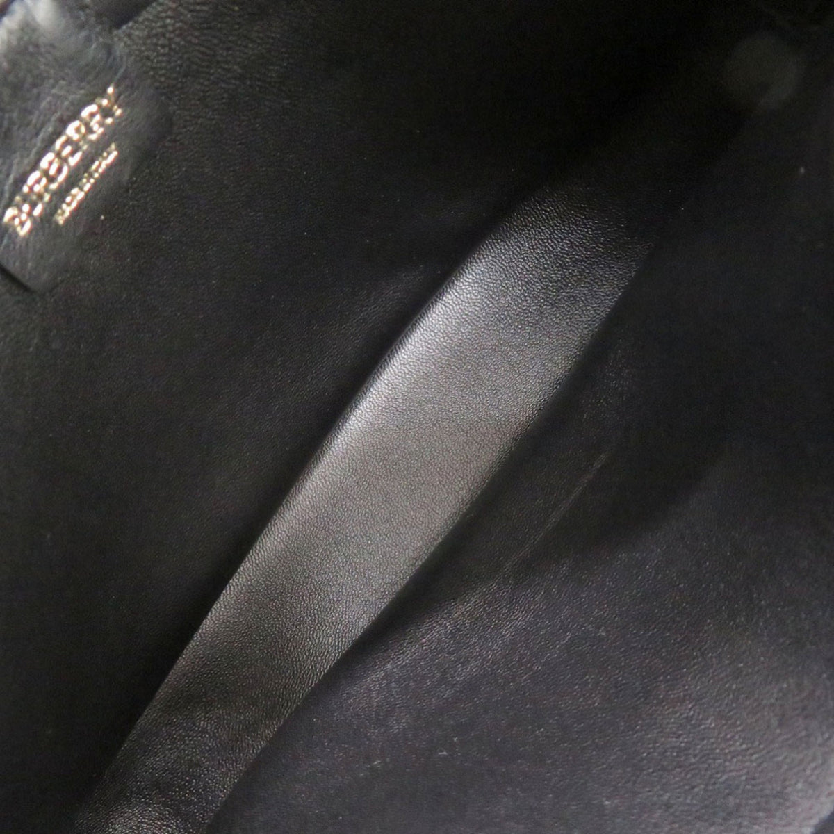 Burberry Black Leather Shoulder Bag (Pre-Owned)