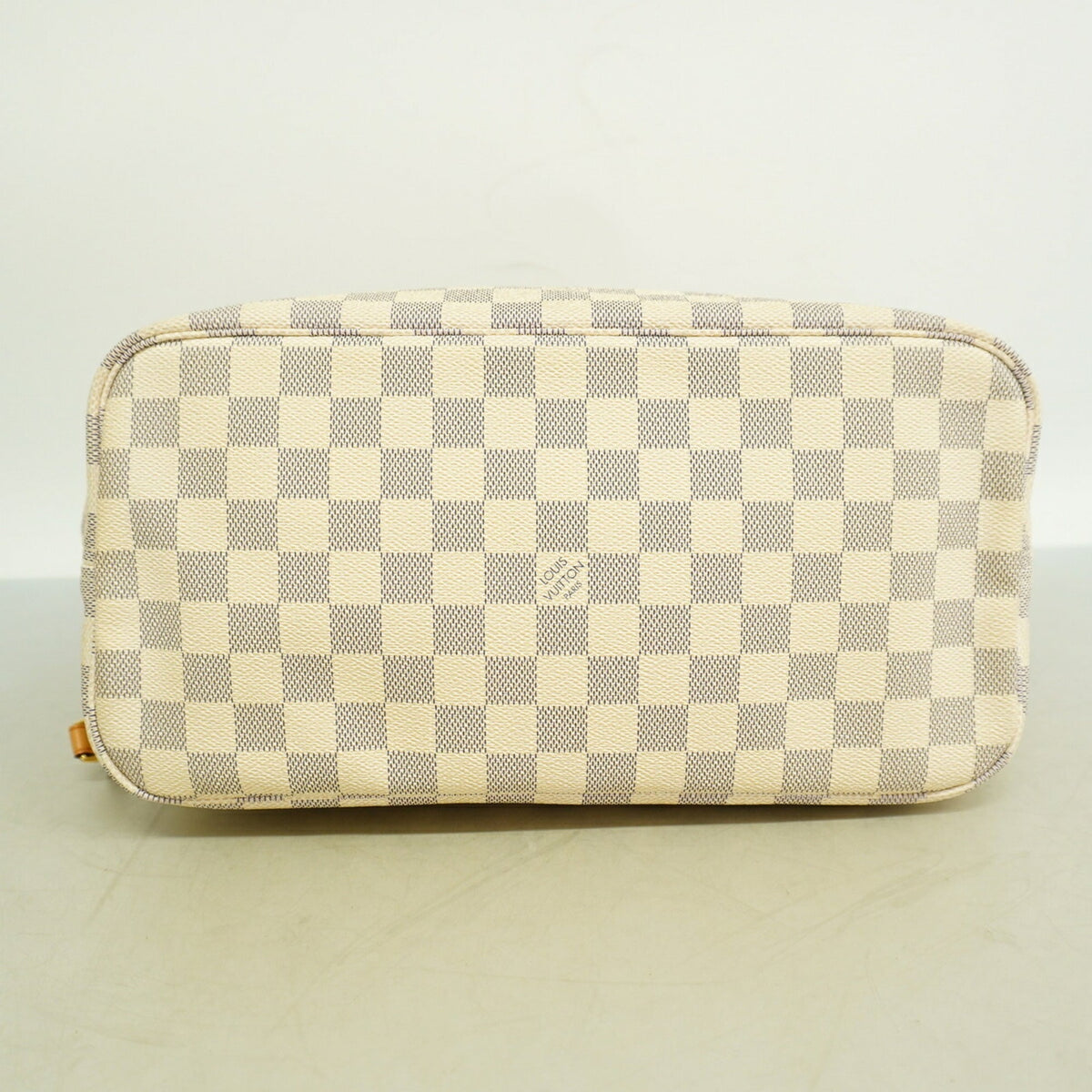 Louis Vuitton White Tote Bag (Pre-Owned)