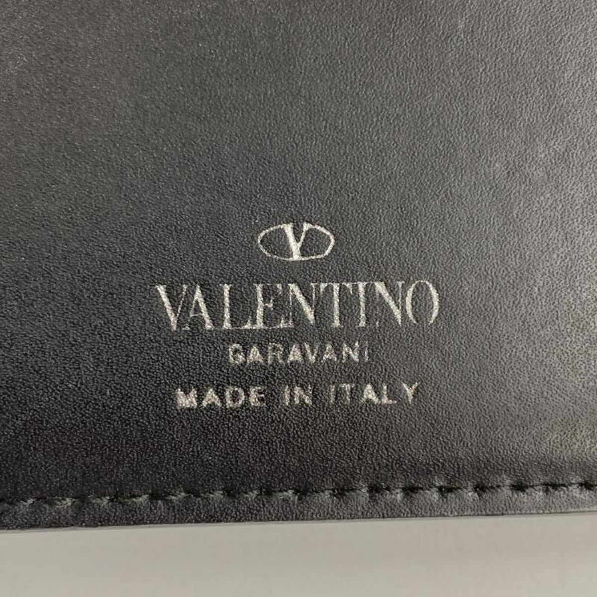 Valentino Garavani Black Leather Chain/Shoulder Wallet (Pre-Owned)