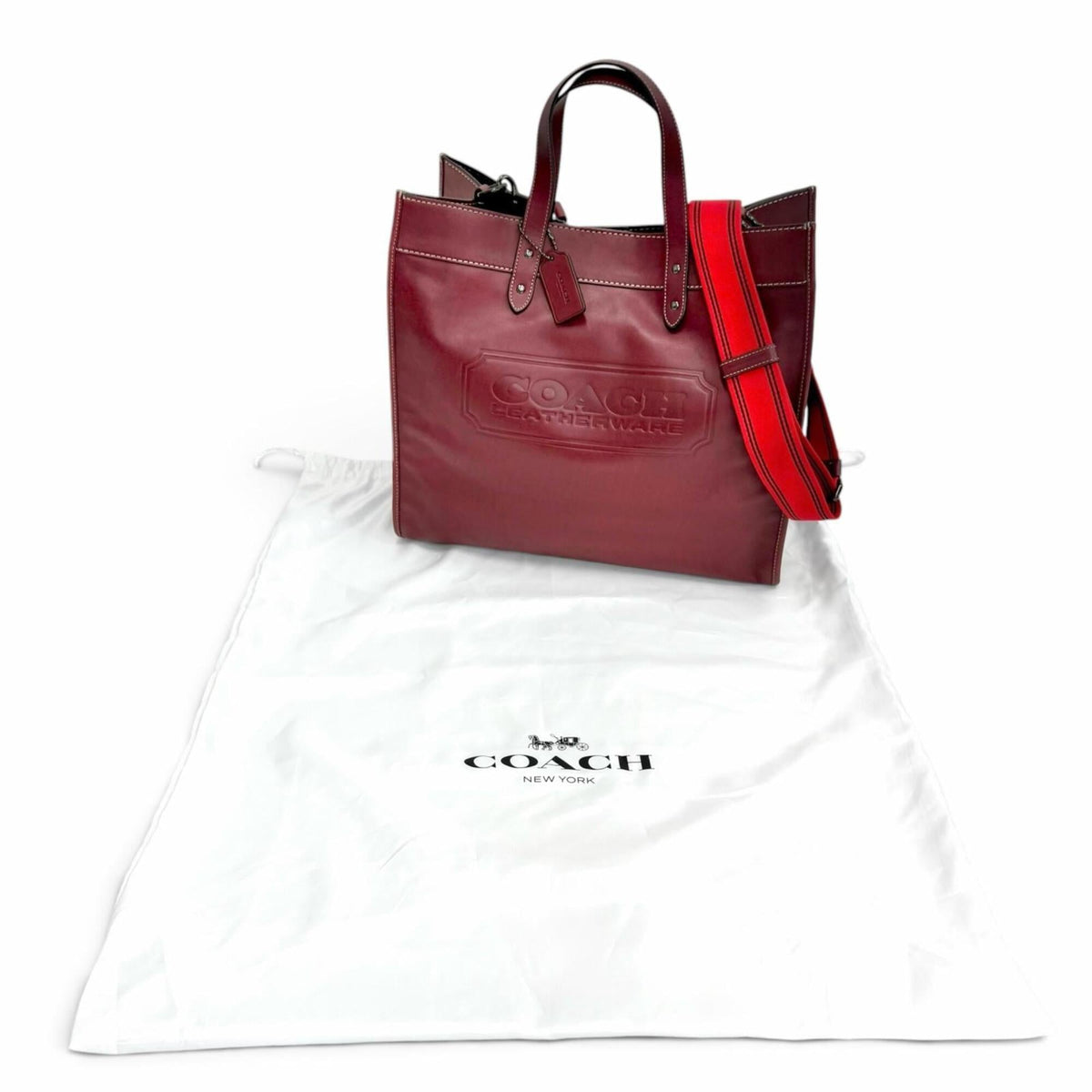 Coach Wine Leather Shoulder Bag (Pre-Owned)