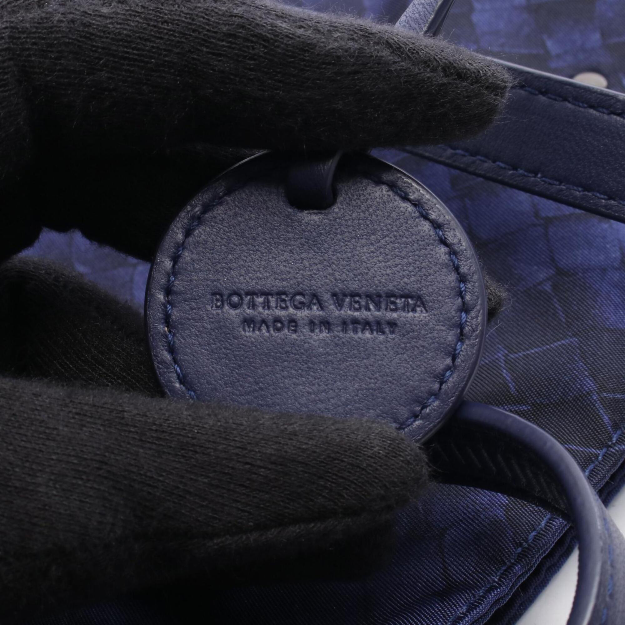 Bottega Veneta Blue Navy Nylon Leather Handbag Tote Bag (Pre-Owned)