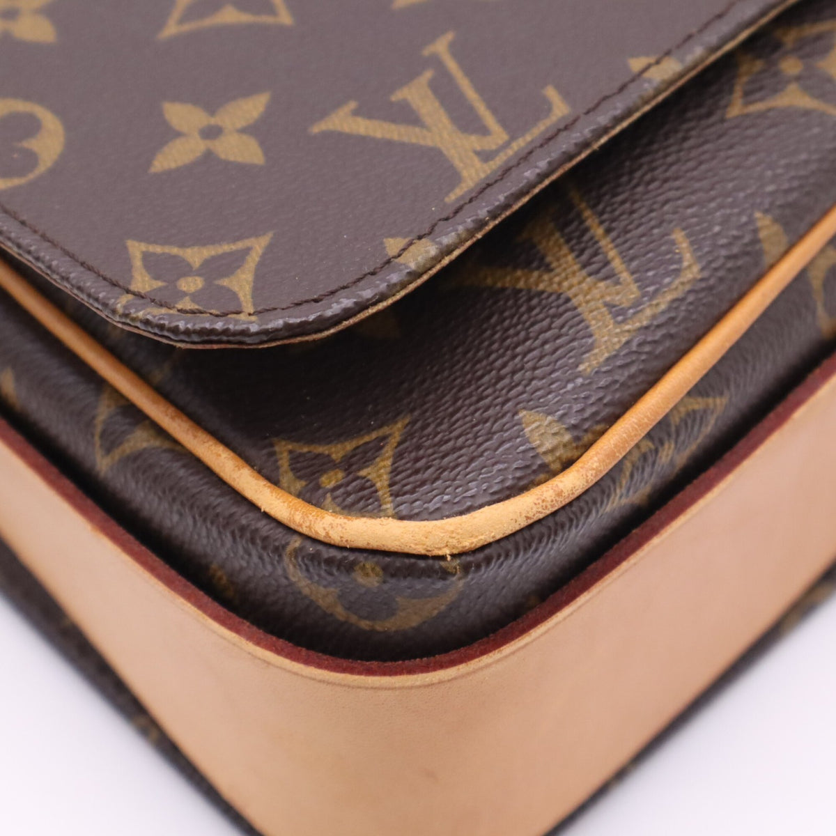 Louis Vuitton Beige Brown Monogram Monogram Shoulder Bag (Pre-Owned)