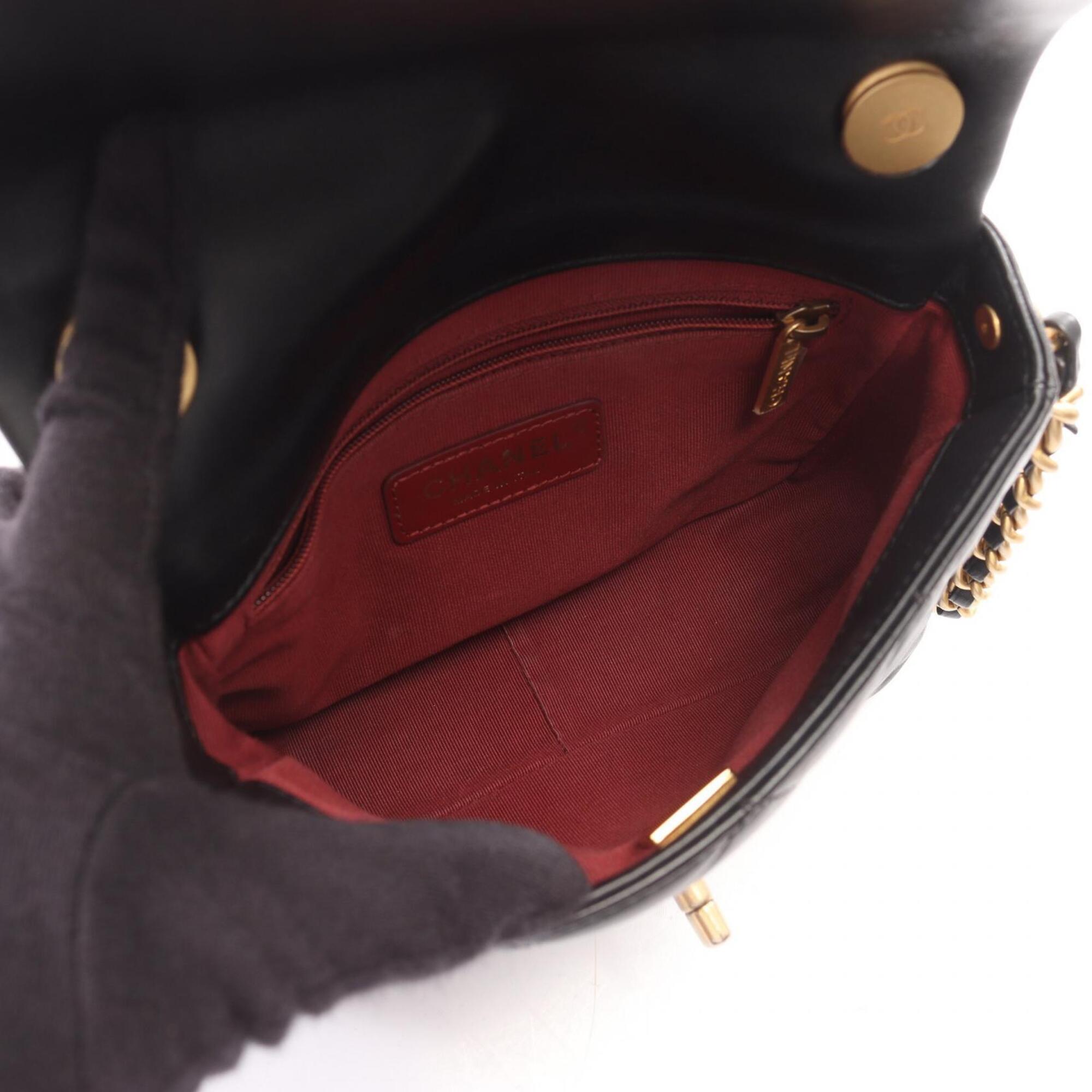 Chanel Enamel Black Leather Handbag Shoulder Bag (Pre-Owned)
