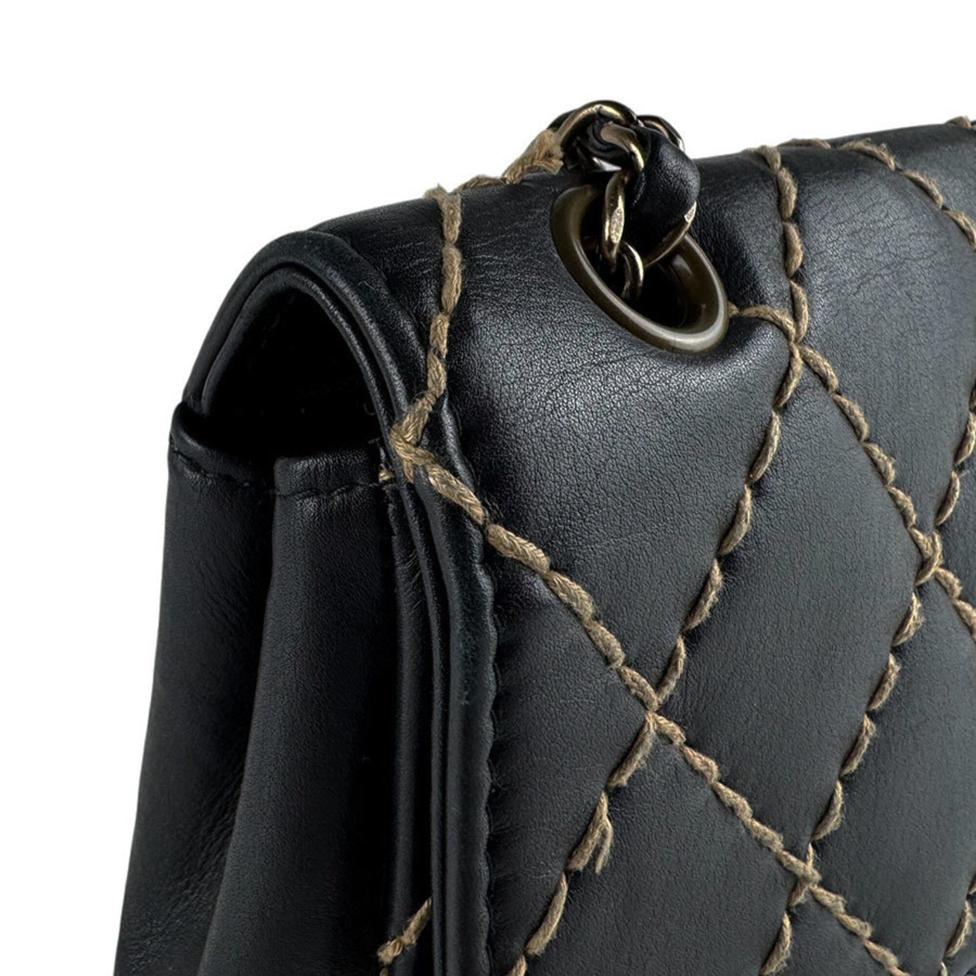 Chanel Beige Black Leather Shoulder Bag (Pre-Owned)