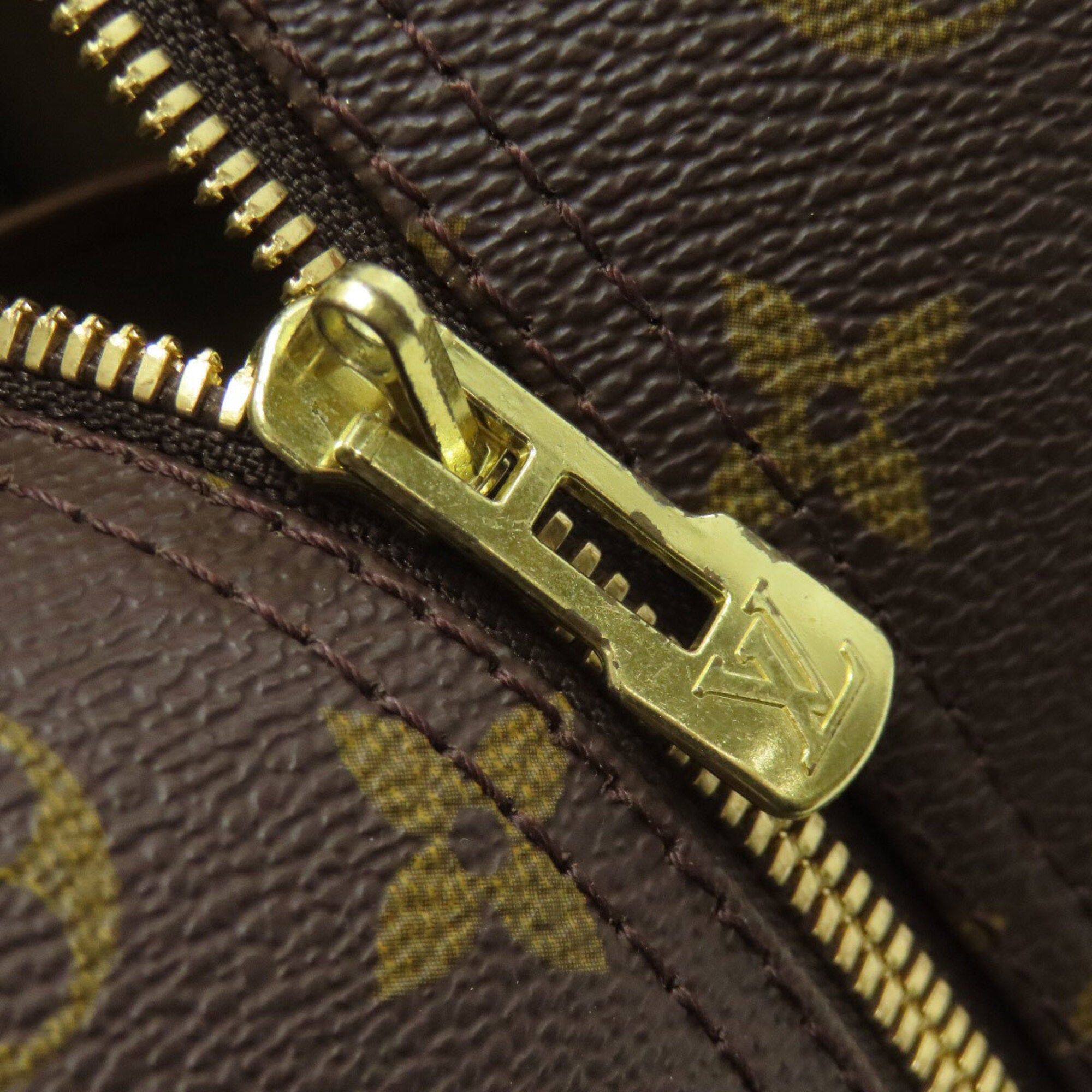 Louis Vuitton Brown Monogram Monogram Canvas Handbag (Pre-Owned)
