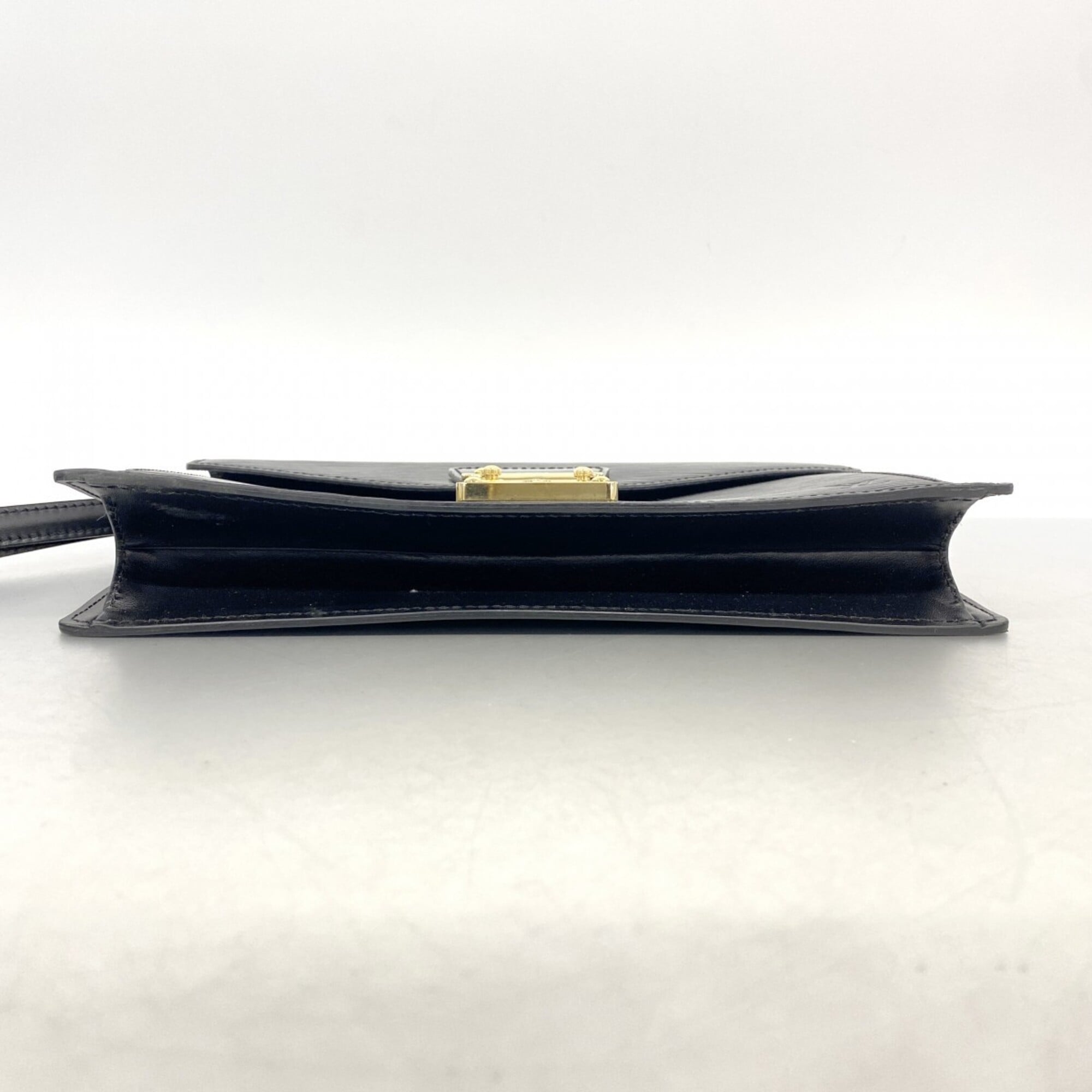 Louis Vuitton Noir Clutch Bag (Pre-Owned)