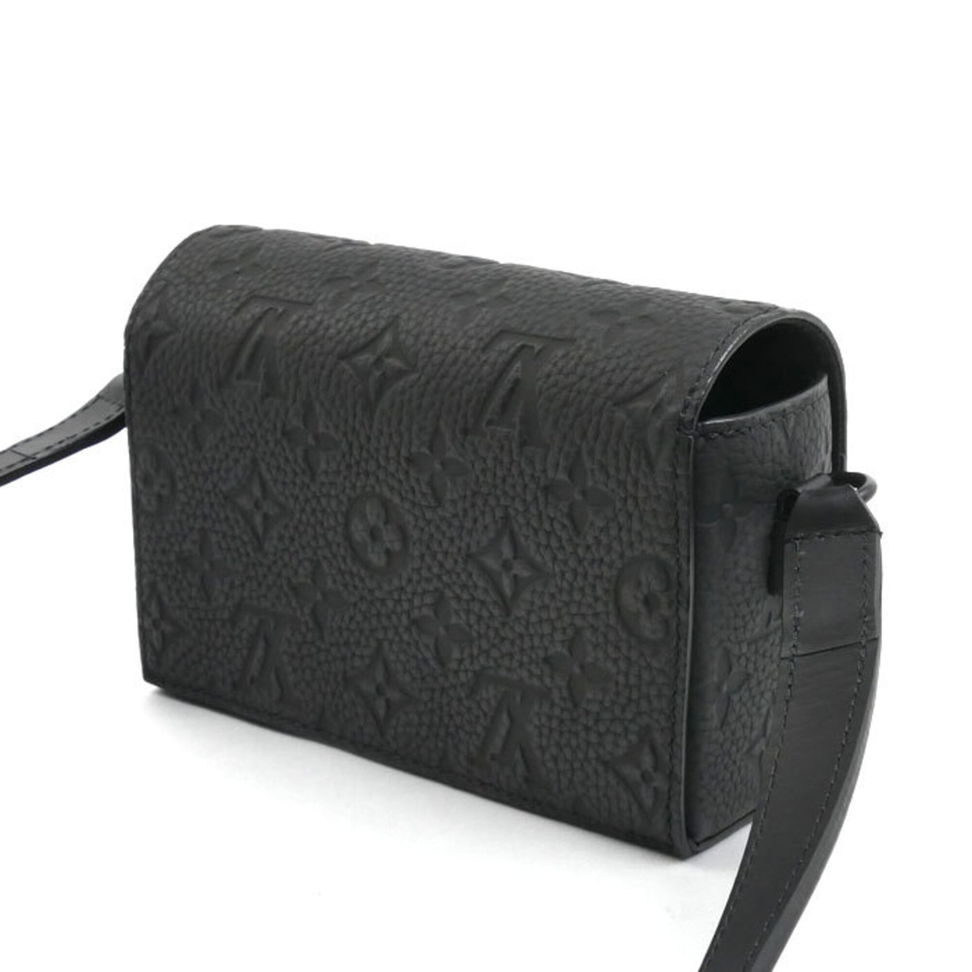 Louis Vuitton Black Shoulder Bag (Pre-Owned)