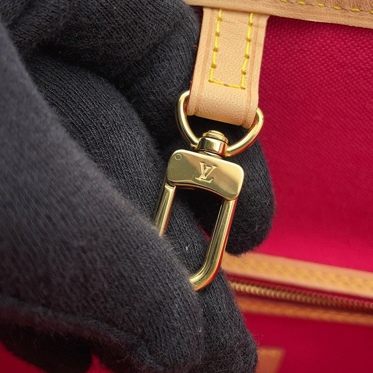 Louis Vuitton Pink Monogram Tote Bag (Pre-Owned)