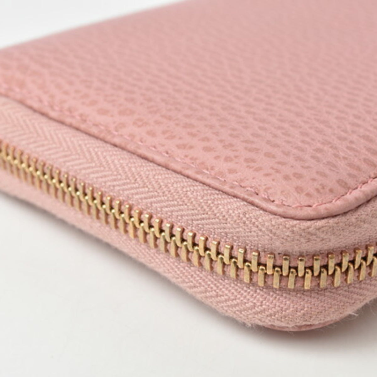 Gucci Light Pink Leather Wallet (Bi-Fold) (Pre-Owned)