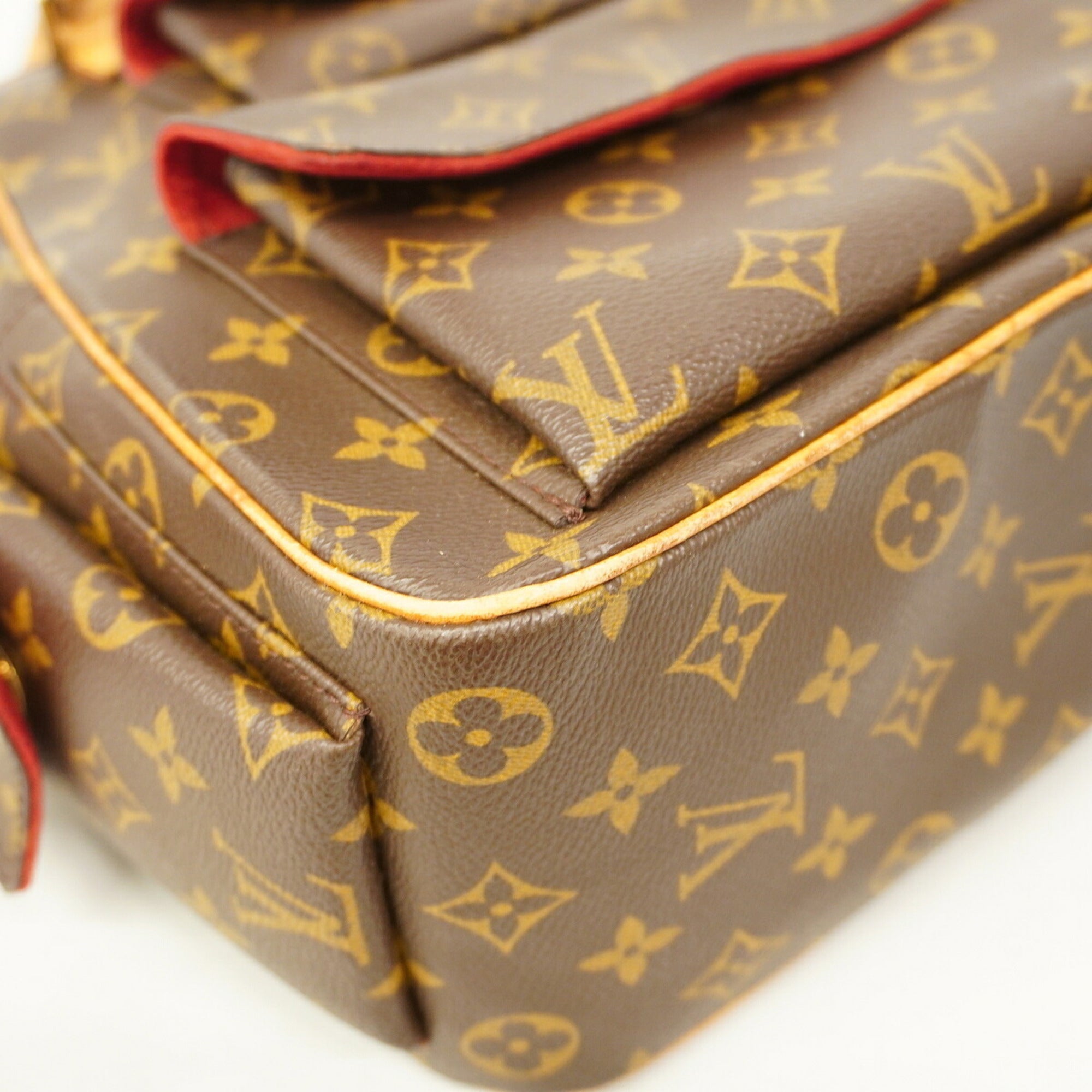 Louis Vuitton Brown Handbag (Pre-Owned)