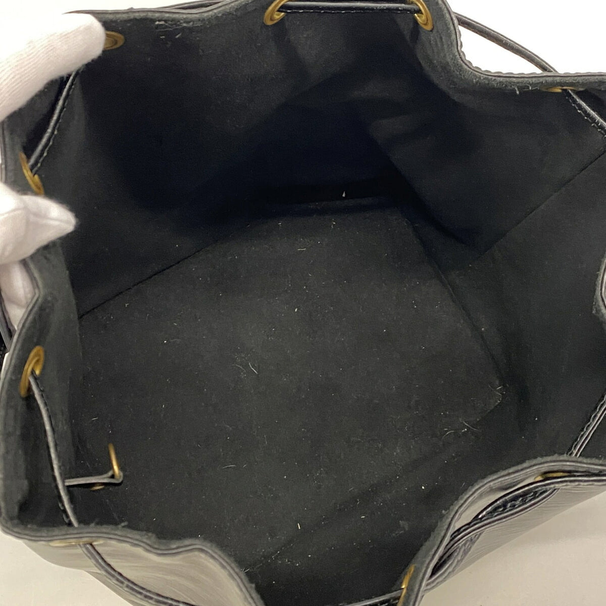 Louis Vuitton Noir Shoulder Bag (Pre-Owned)