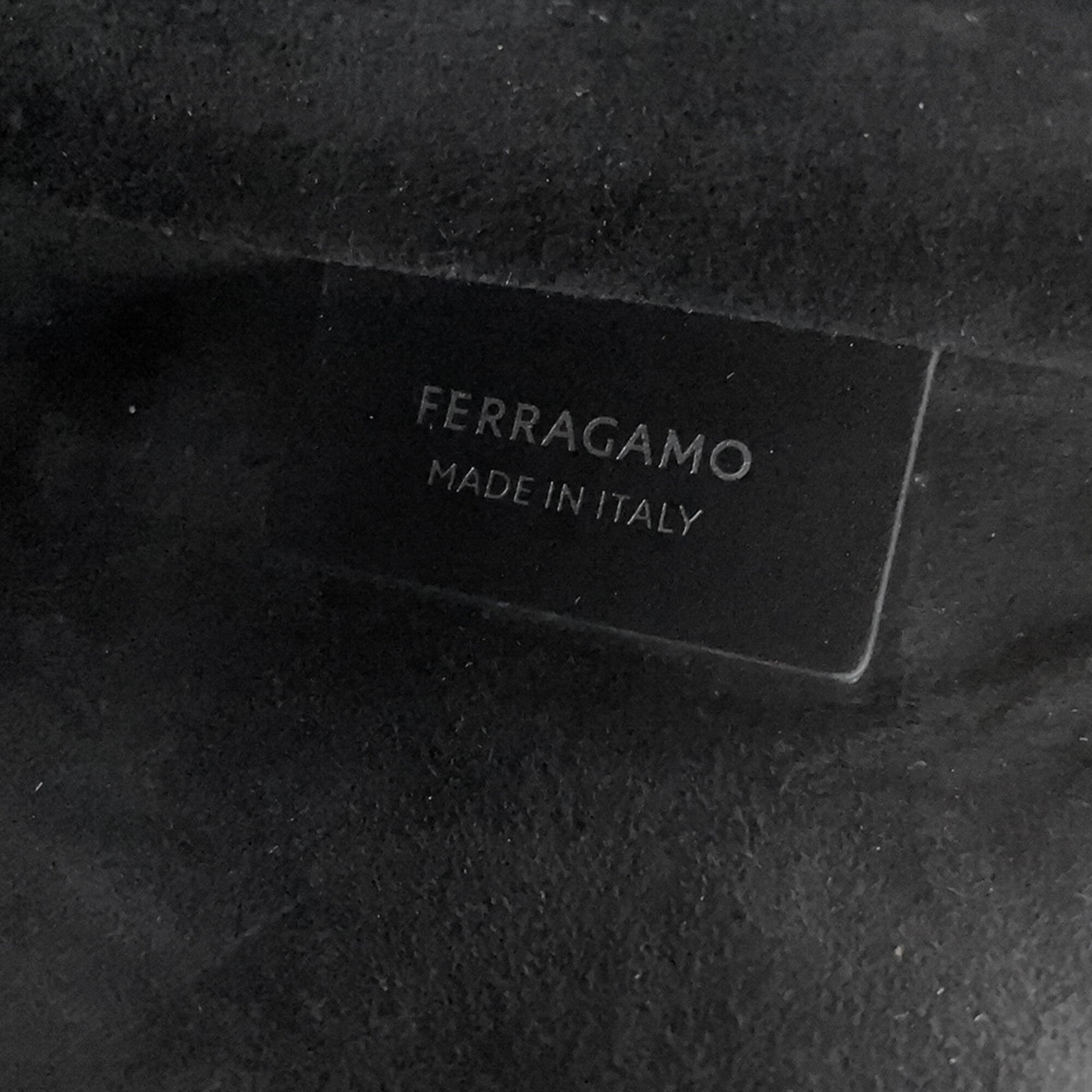 Salvatore Ferragamo Black Leather Handbag (Pre-Owned)