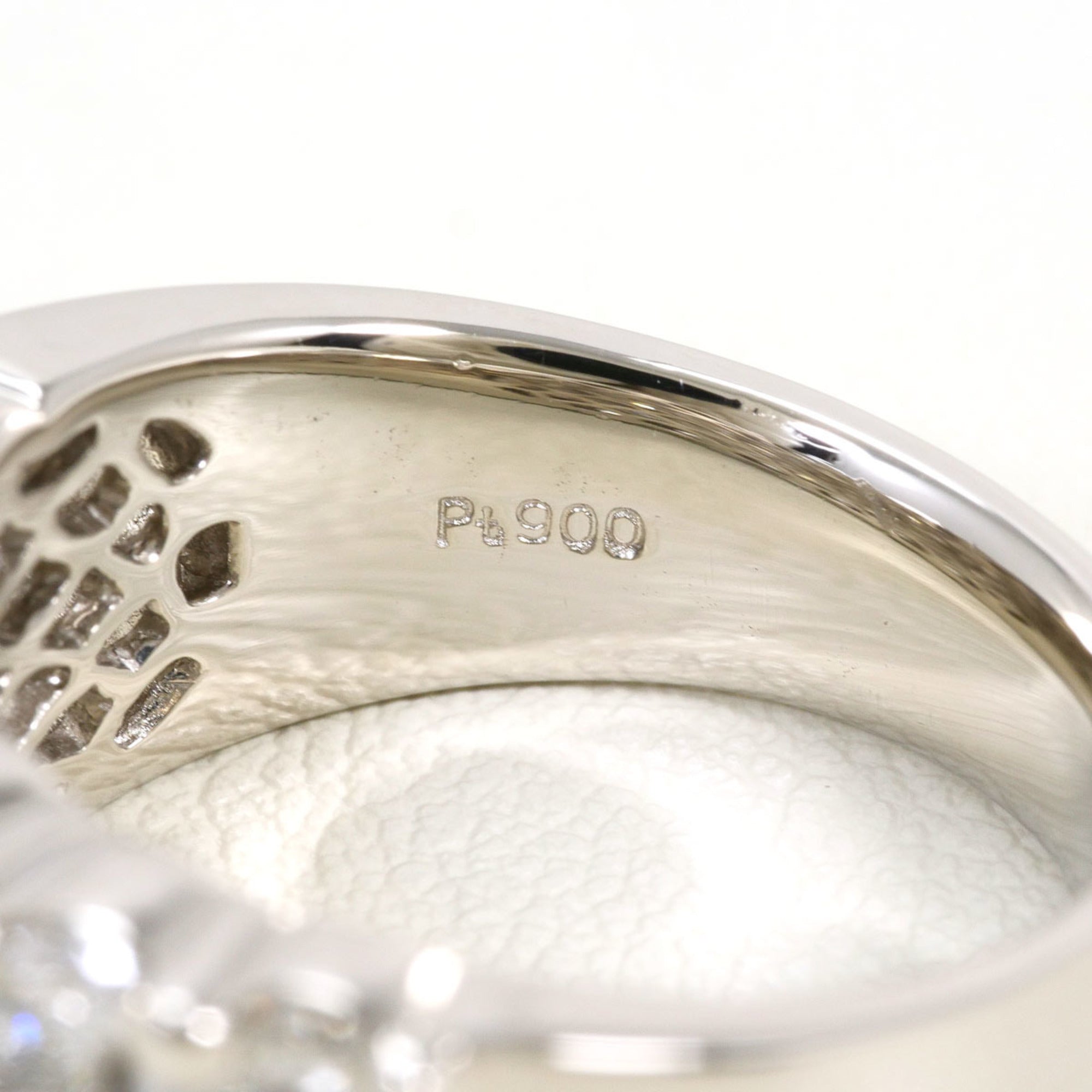 Unbranded Platinum Platinum 900 Band Ring (Pre-Owned)