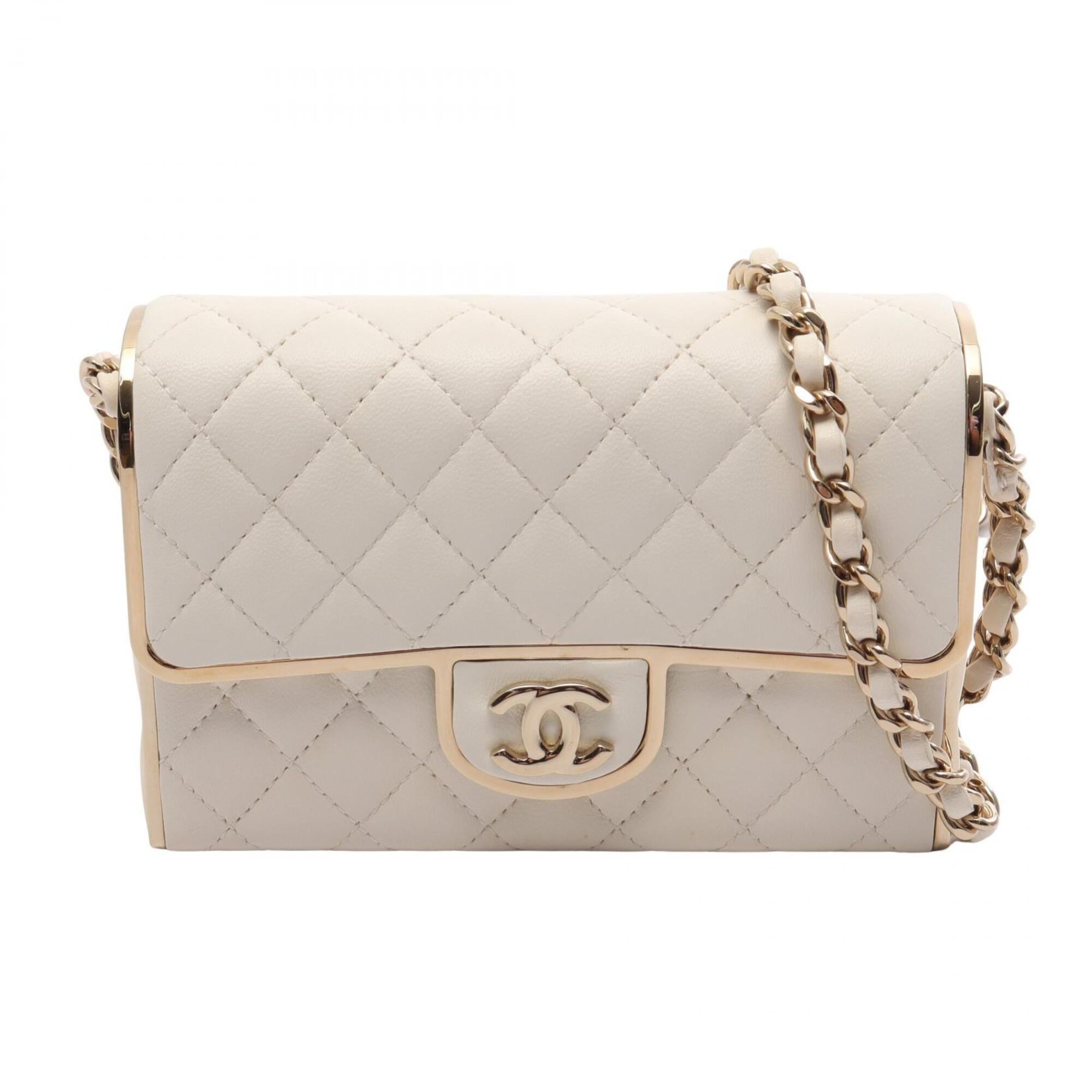 Chanel White Leather Handbag Shoulder Bag (Pre-Owned)