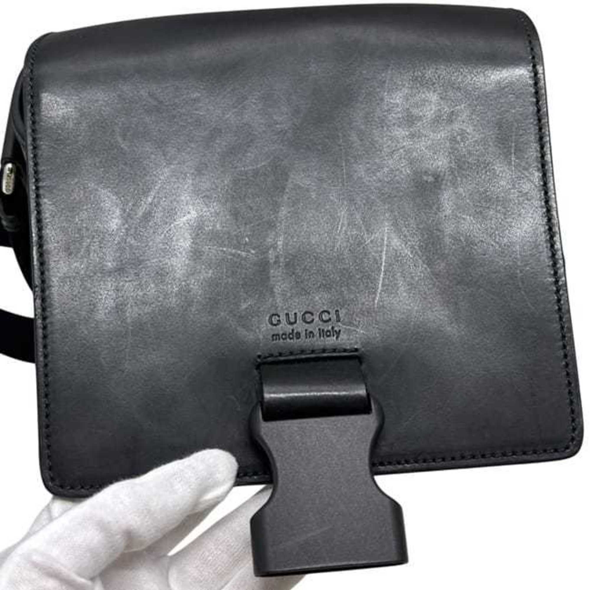 Gucci Beige Black Gg Supreme Leather Shoulder Bag (Pre-Owned)