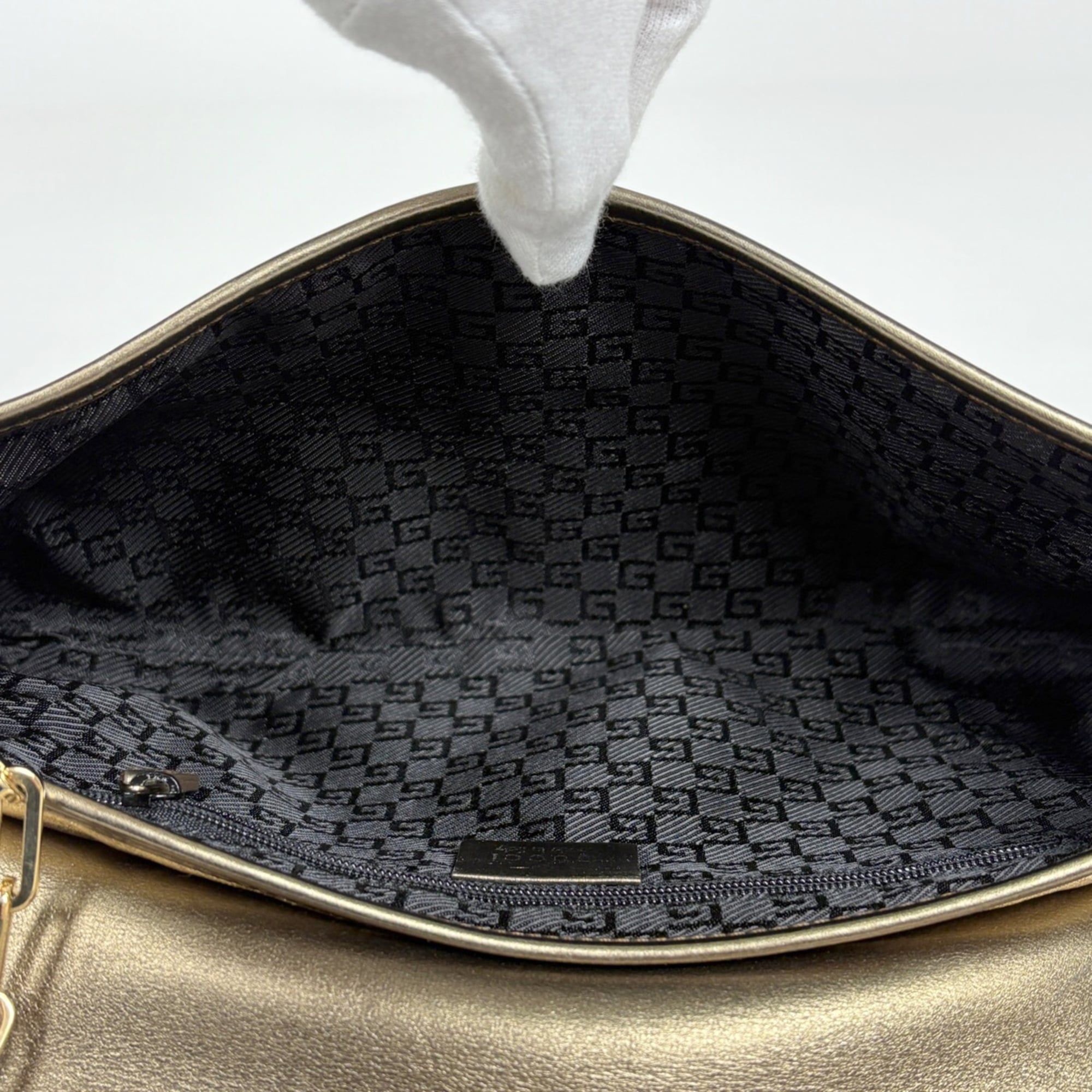 Gucci Gold Leather Shoulder Bag (Pre-Owned)